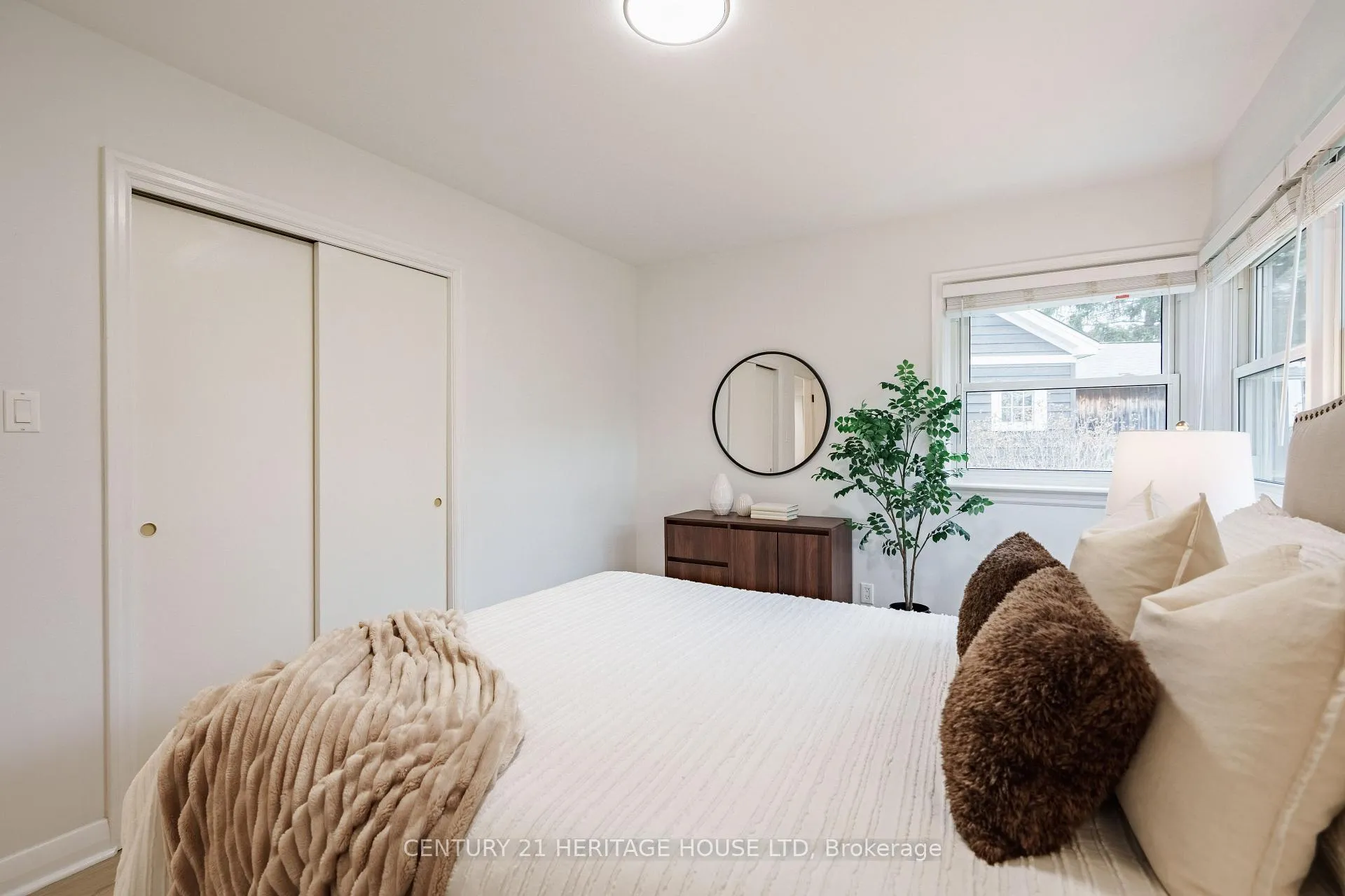 Photo 10 of 148 Glastonbury Crescent, Stratford — HOMEH