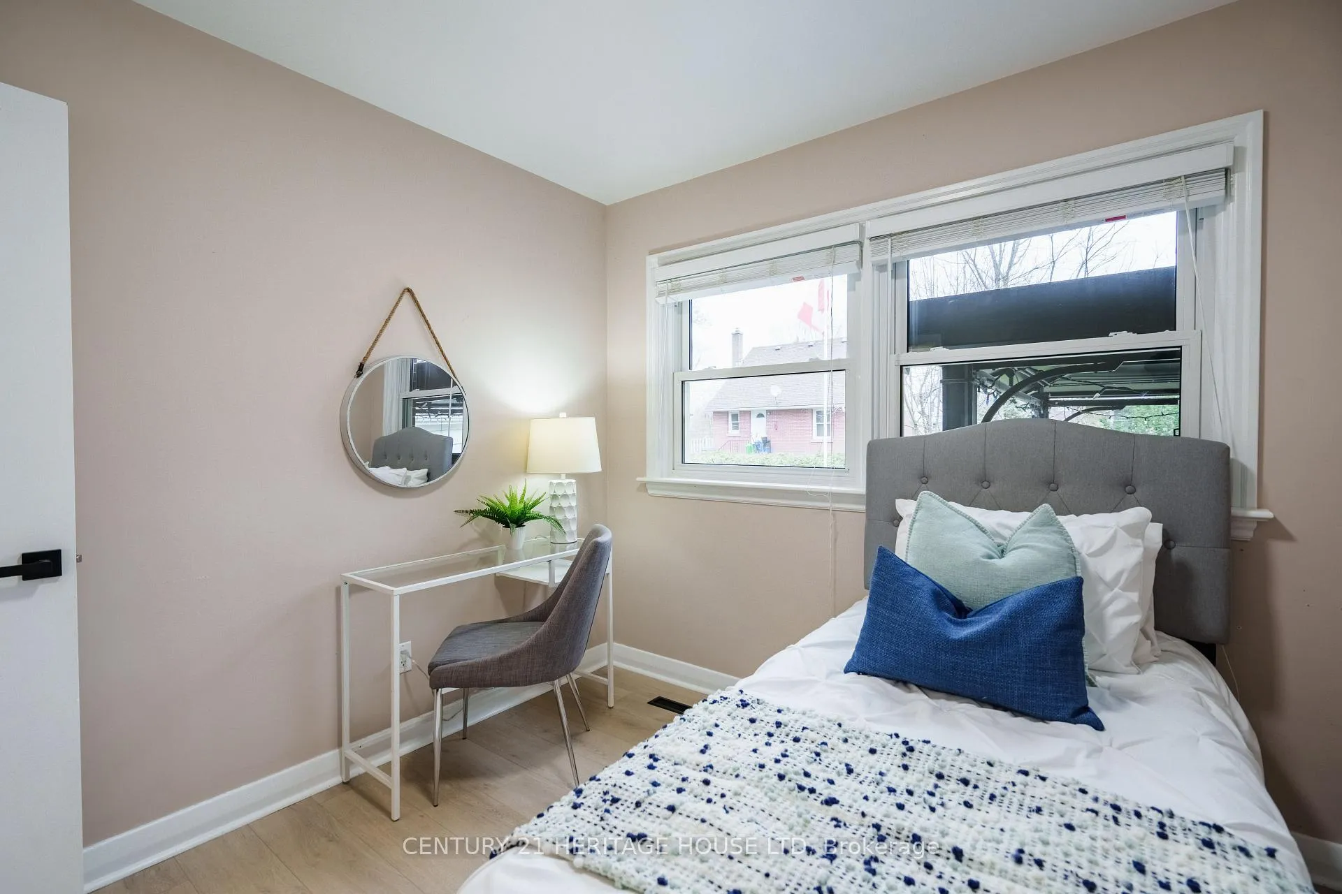 Photo 13 of 148 Glastonbury Crescent, Stratford — HOMEH