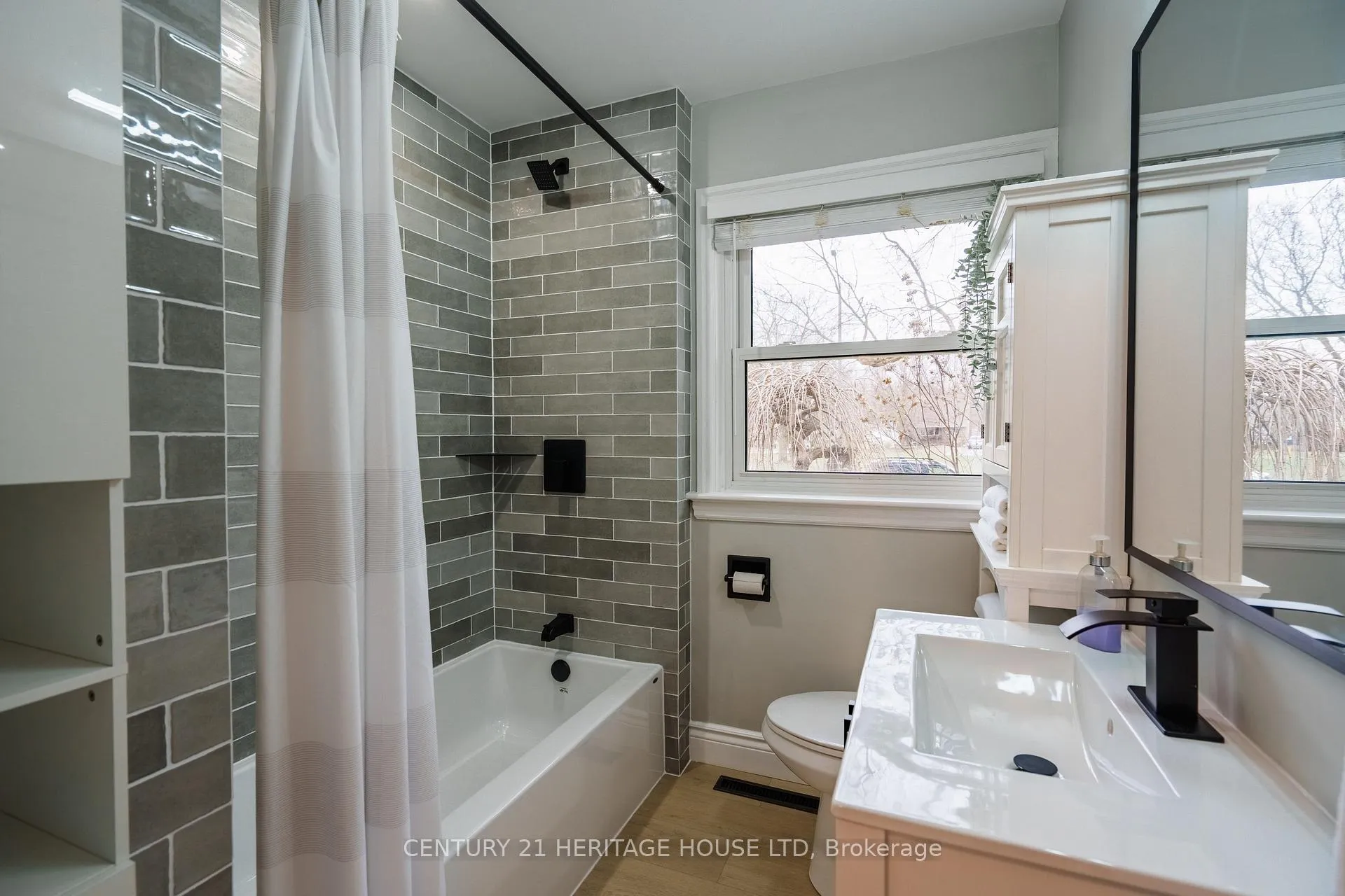 Photo 14 of 148 Glastonbury Crescent, Stratford — HOMEH