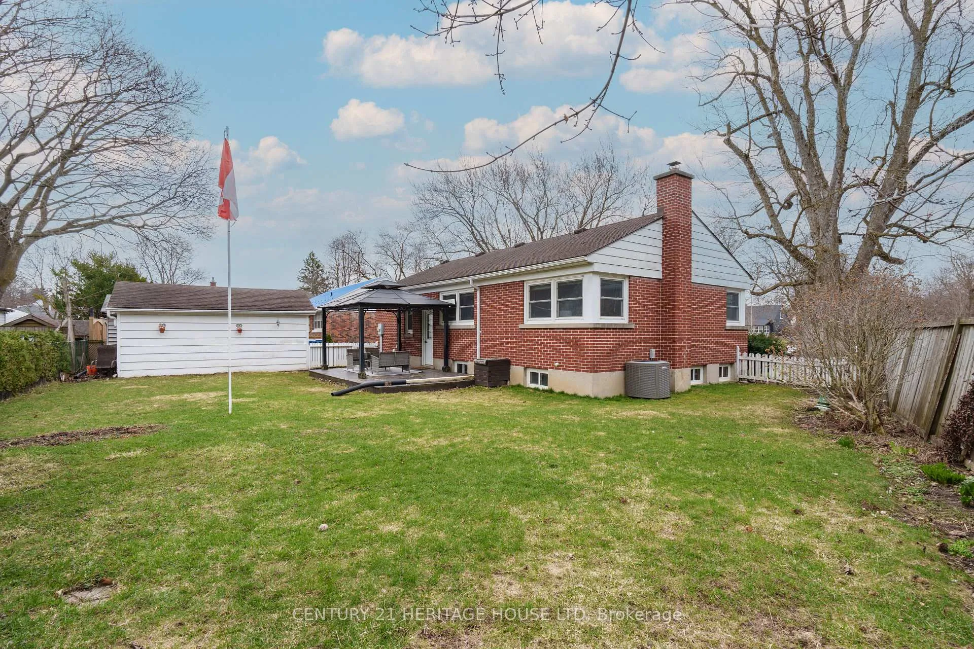 Photo 23 of 148 Glastonbury Crescent, Stratford — HOMEH