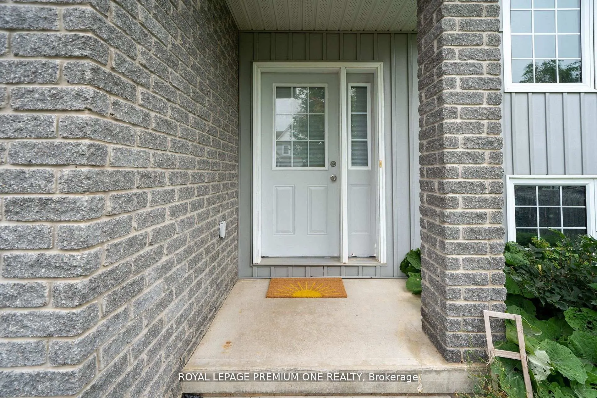 Photo 3 of 269 Berry Street, Shelburne — HOMEH