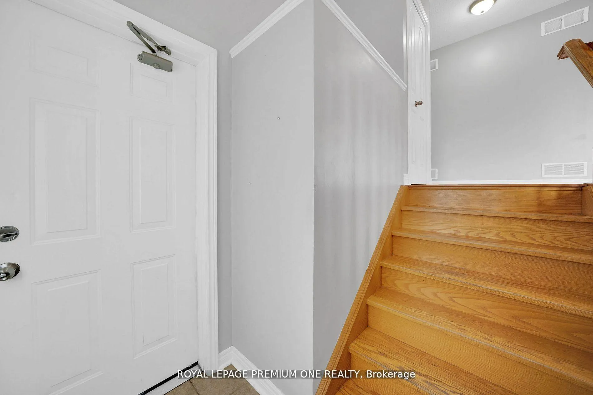 Photo 4 of 269 Berry Street, Shelburne — HOMEH