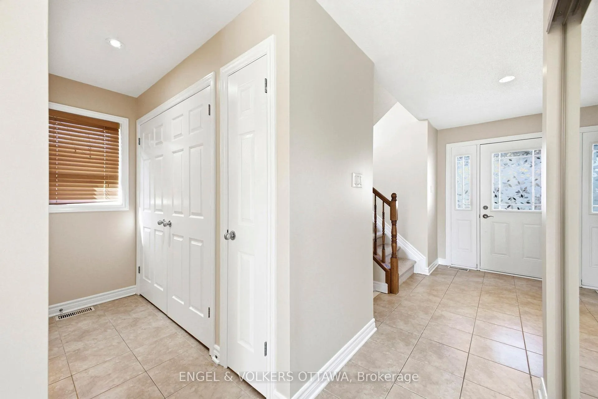 Photo 6 of 234 Branthaven Street, Ottawa, Avalon East — HOMEH