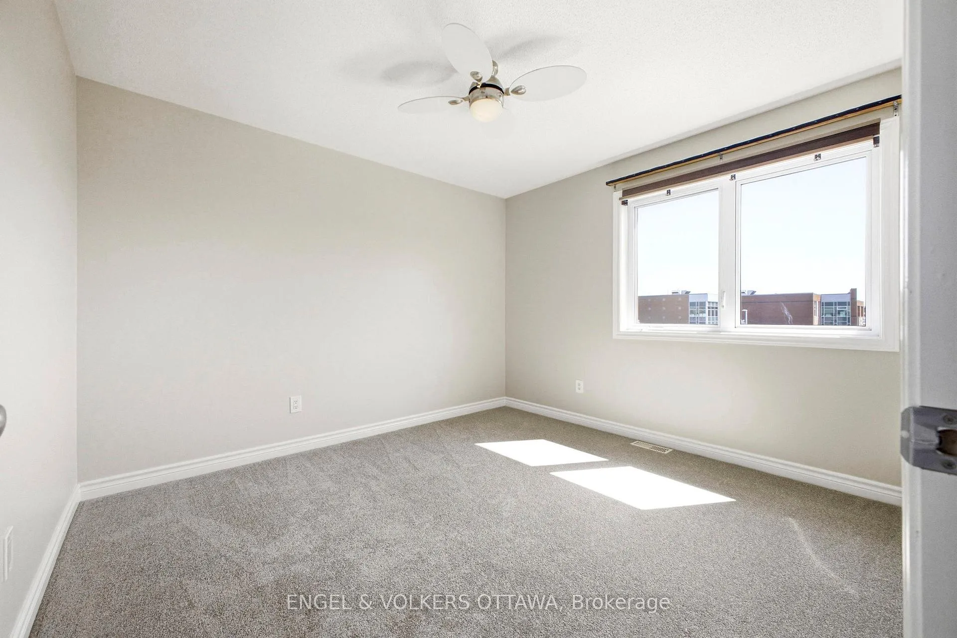 Photo 9 of 234 Branthaven Street, Ottawa, Avalon East — HOMEH