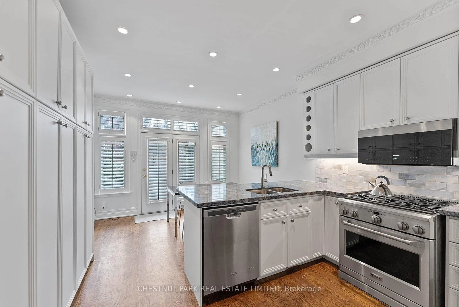 Photo 7 of 21 Castlefield Avenue, Toronto, Yonge-Eglinton — HOMEH