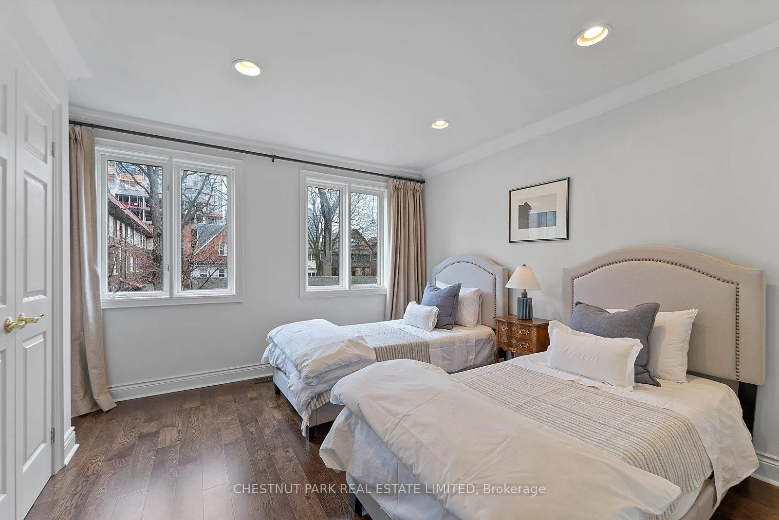 Photo 14 of 21 Castlefield Avenue, Toronto, Yonge-Eglinton — HOMEH