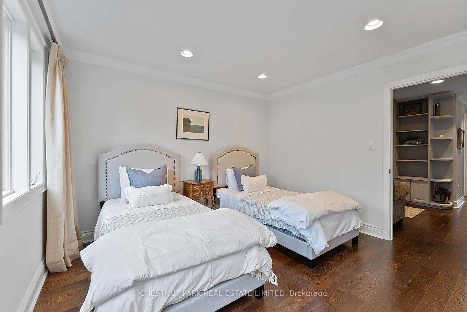 Photo 15 of 21 Castlefield Avenue, Toronto, Yonge-Eglinton — HOMEH