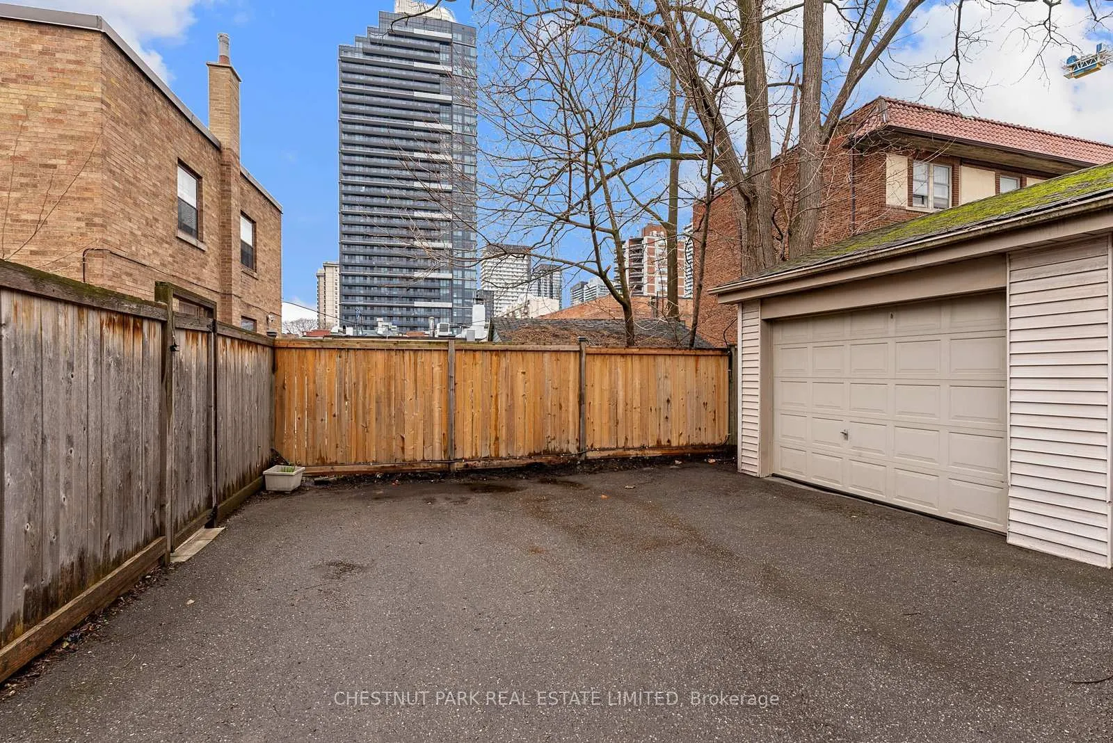 Photo 31 of 21 Castlefield Avenue, Toronto, Yonge-Eglinton — HOMEH