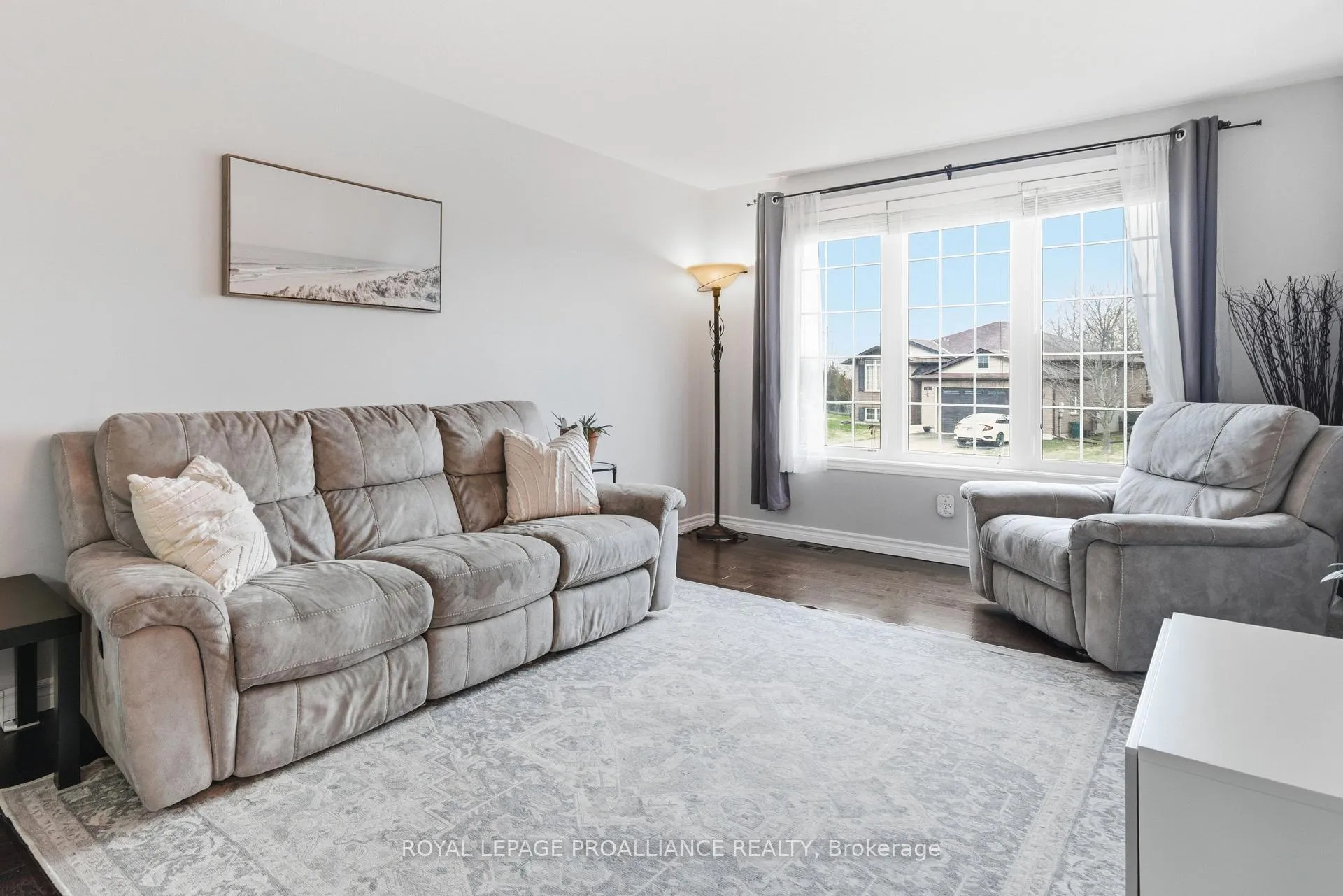 Photo 9 of 29 Ridgeview Lane, Quinte West, Sidney Ward — HOMEH