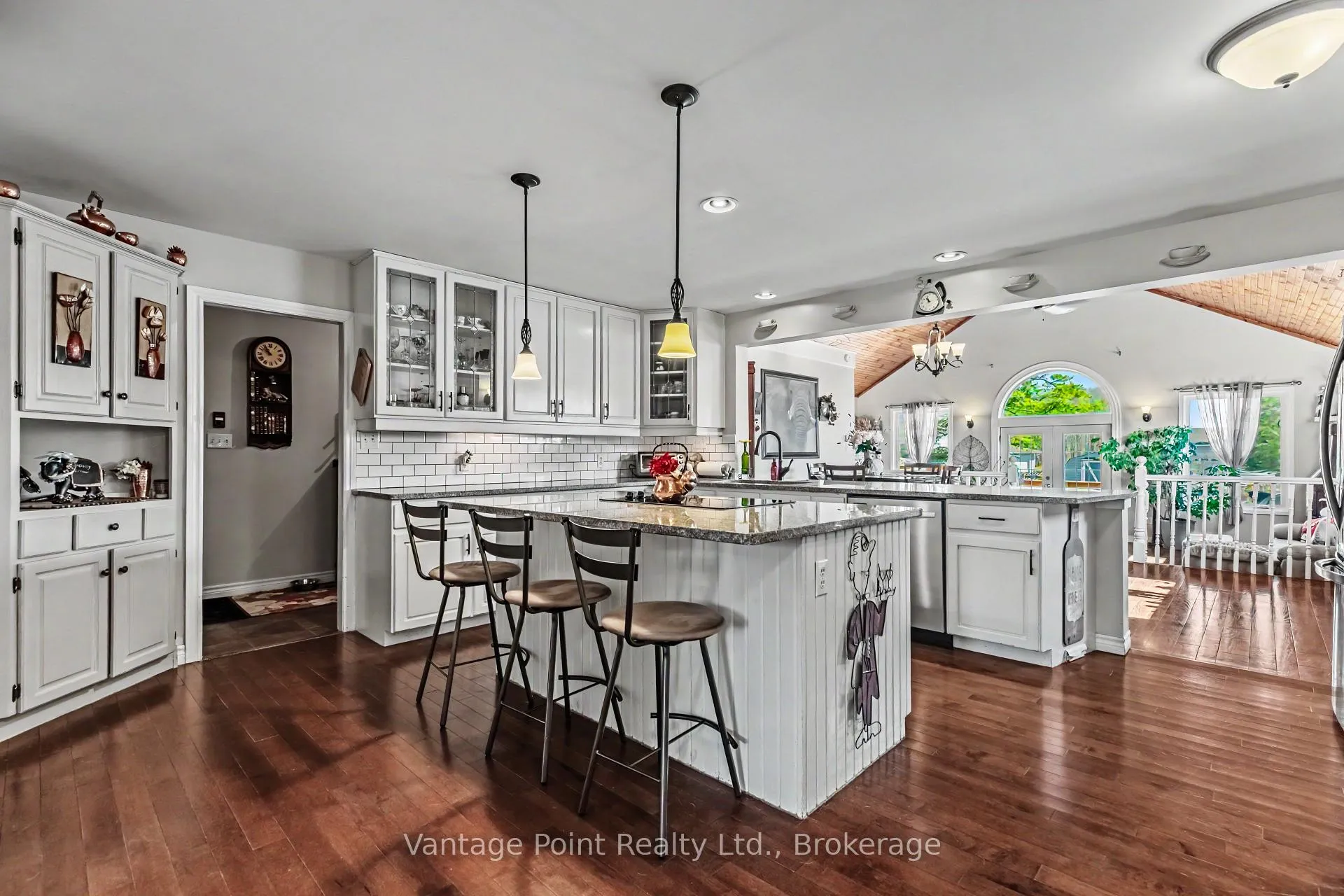 Photo 5 of 113 Glenwood Place, West Grey — HOMEH