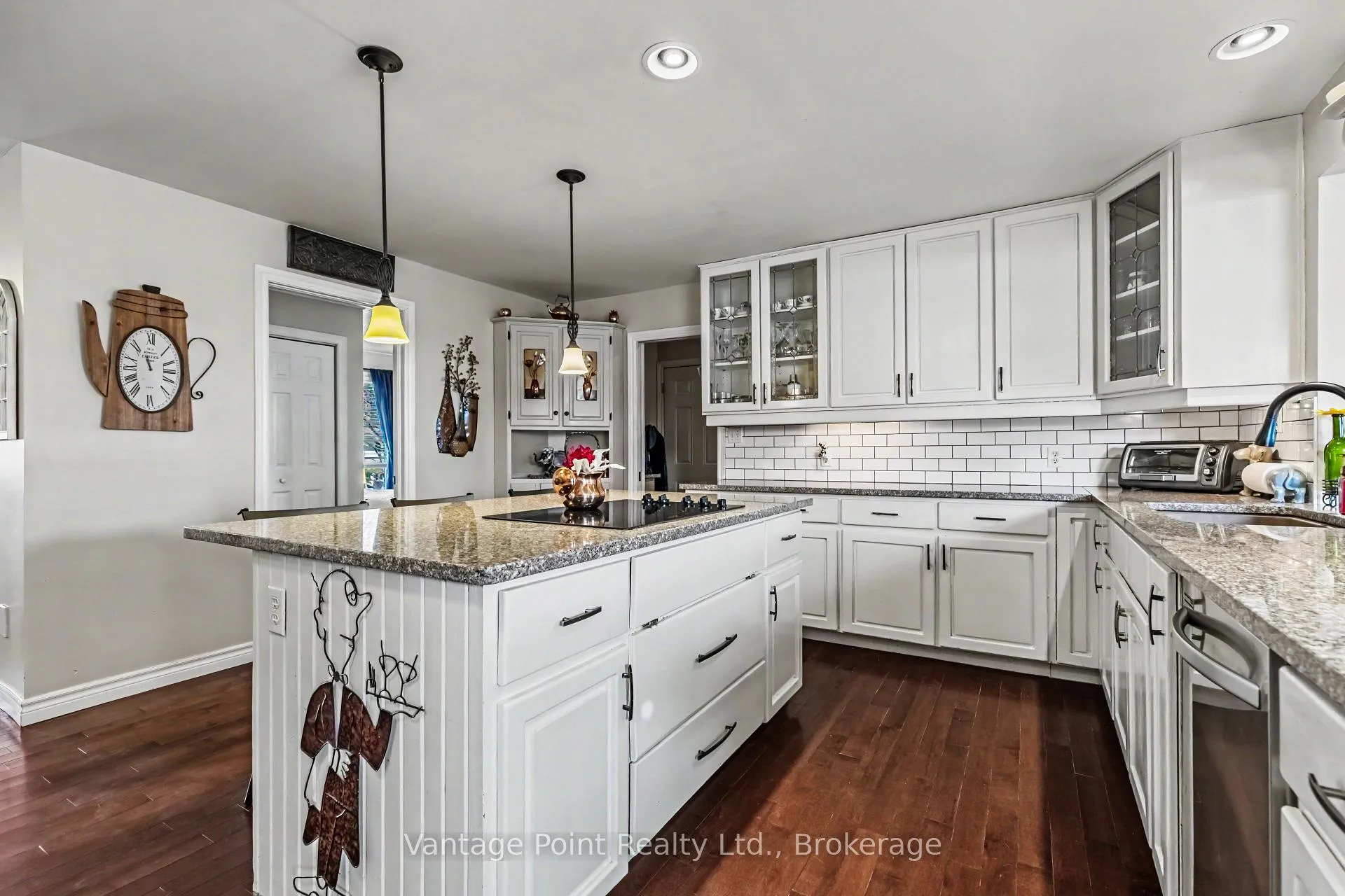 Photo 8 of 113 Glenwood Place, West Grey — HOMEH