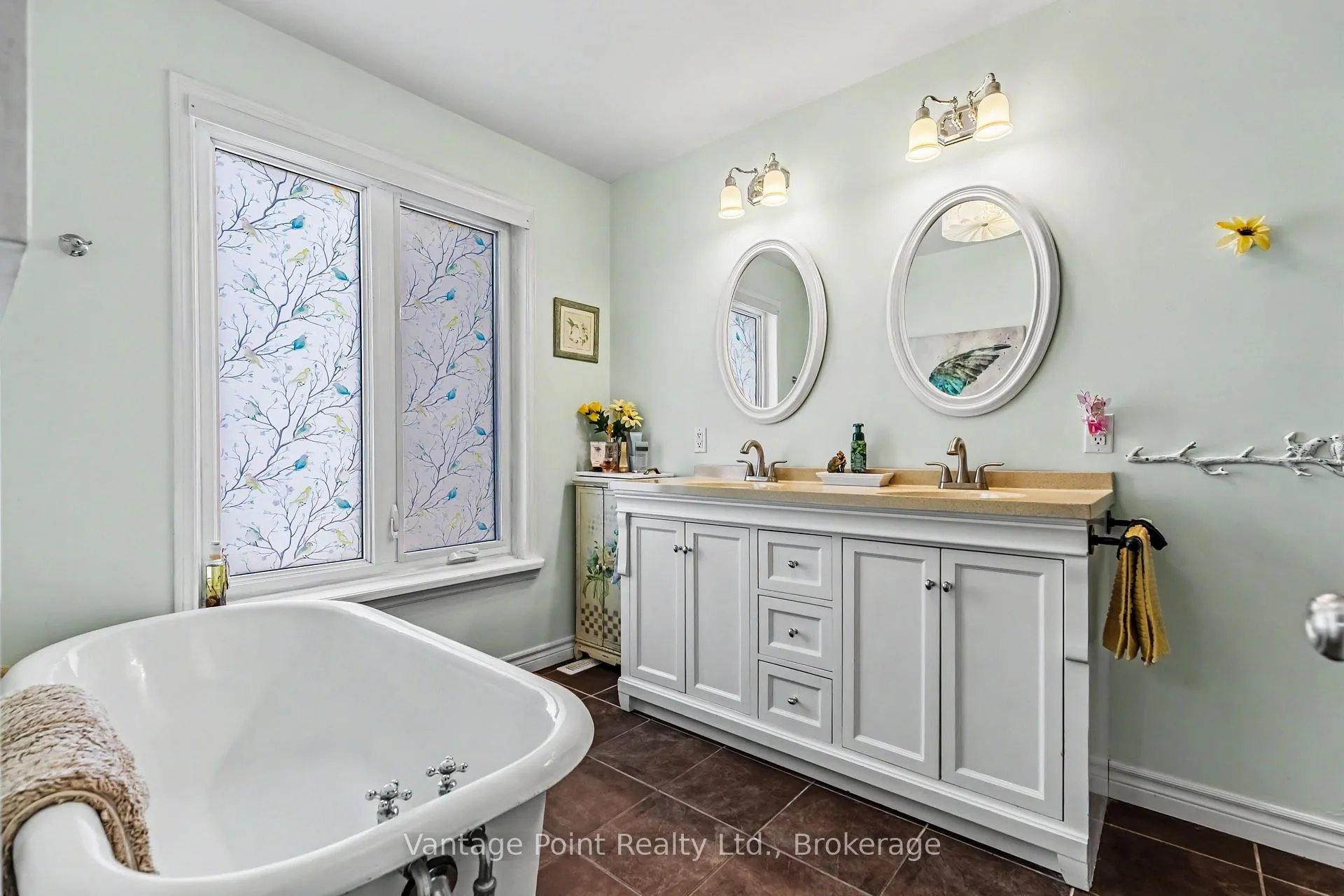 Photo 20 of 113 Glenwood Place, West Grey — HOMEH
