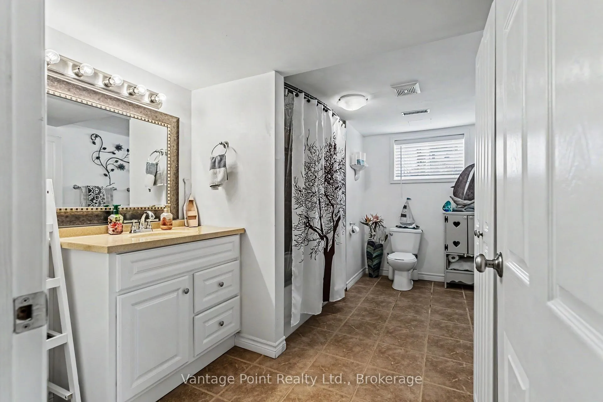 Photo 36 of 113 Glenwood Place, West Grey — HOMEH
