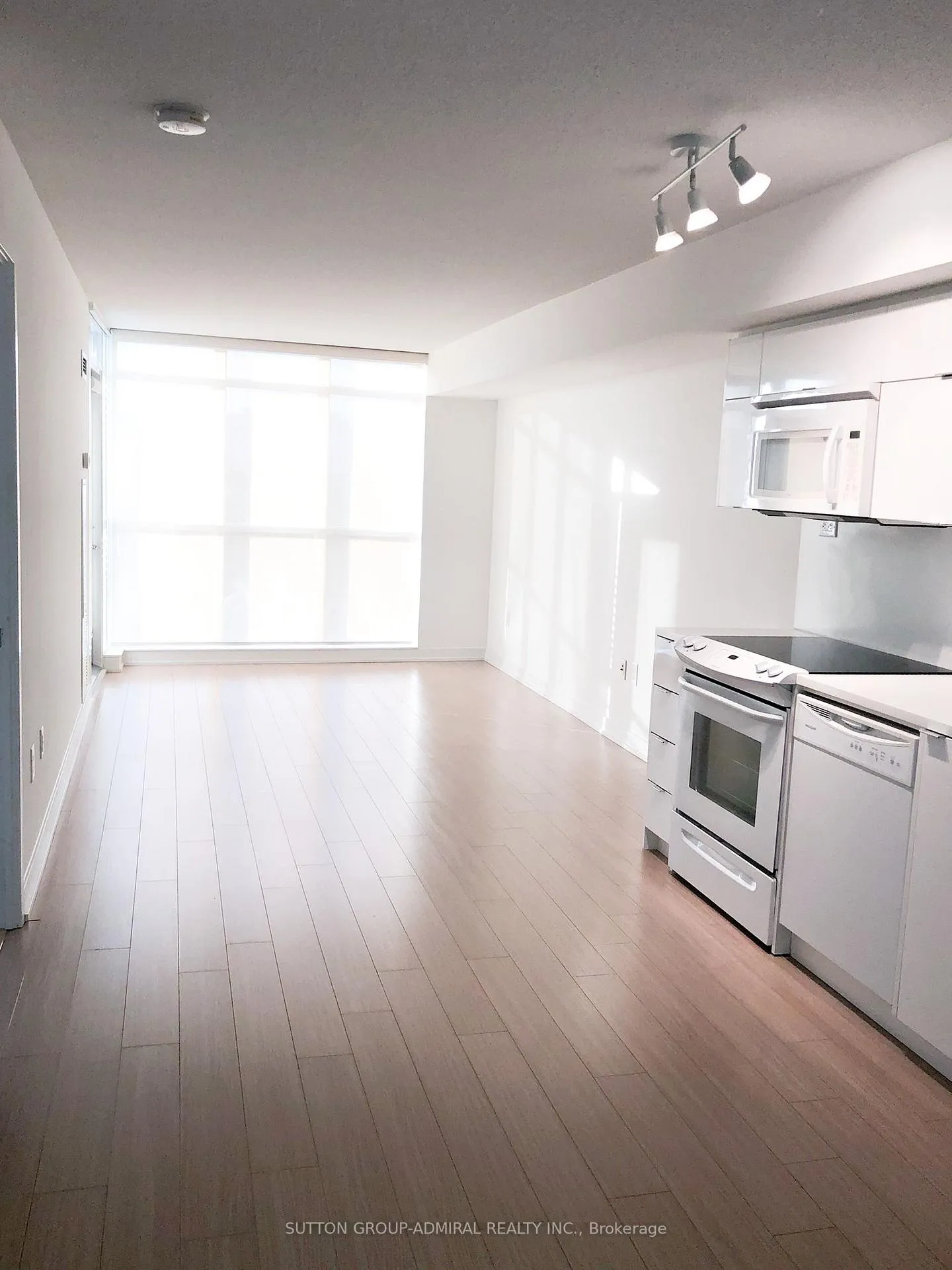 Photo 4 of Unit 820, 151 Dan Leckie Way, Toronto, Waterfront Communities — HOMEH