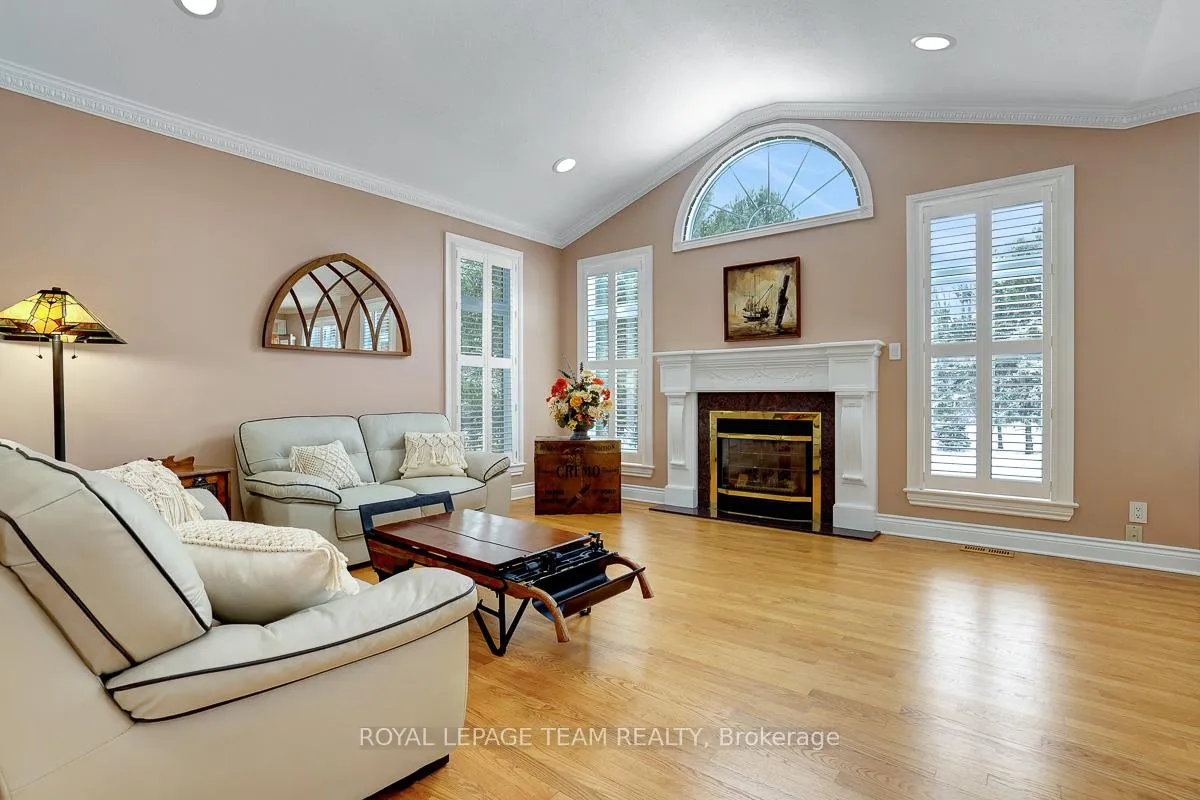 Photo 6 of 1093 Pegasus Crescent, Ottawa, Greely — HOMEH