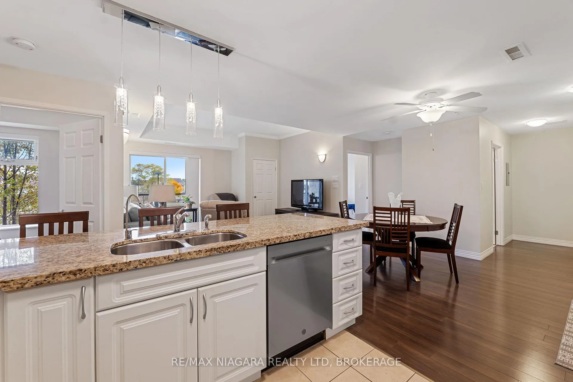 Photo 10 of Unit 202, 141 Vansickle Road, St. Catharines, Rykert/Vansickle — HOMEH