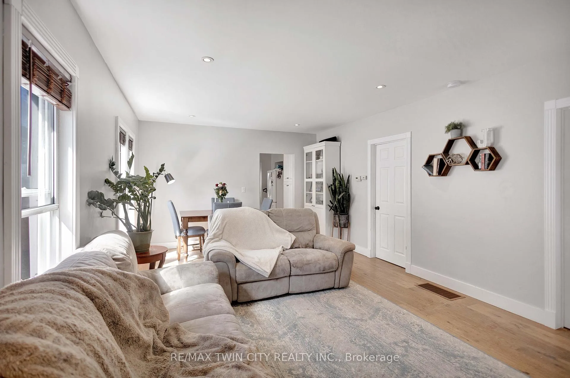Photo 7 of 20 East Street, Norfolk, Simcoe — HOMEH