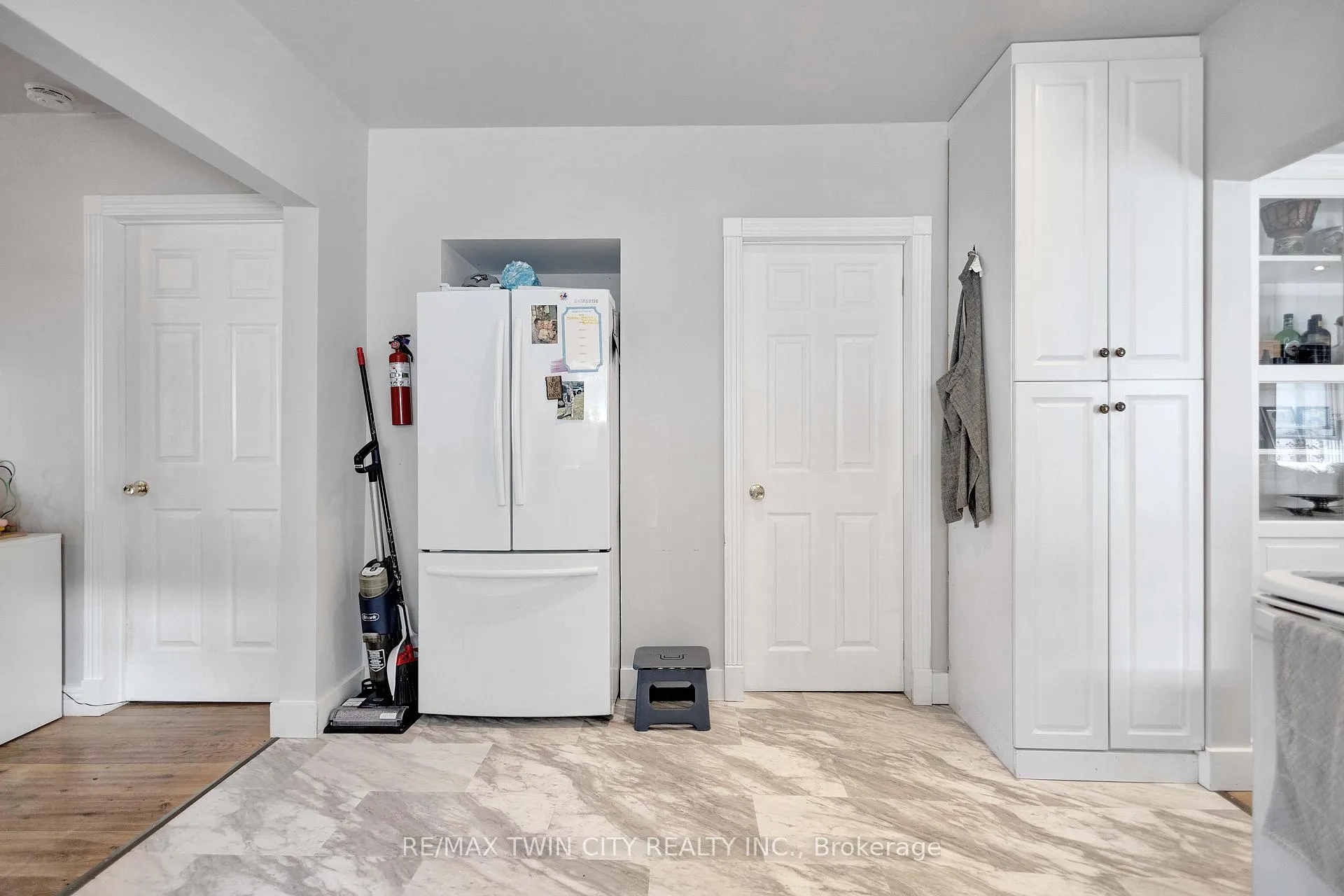 Photo 15 of 20 East Street, Norfolk, Simcoe — HOMEH