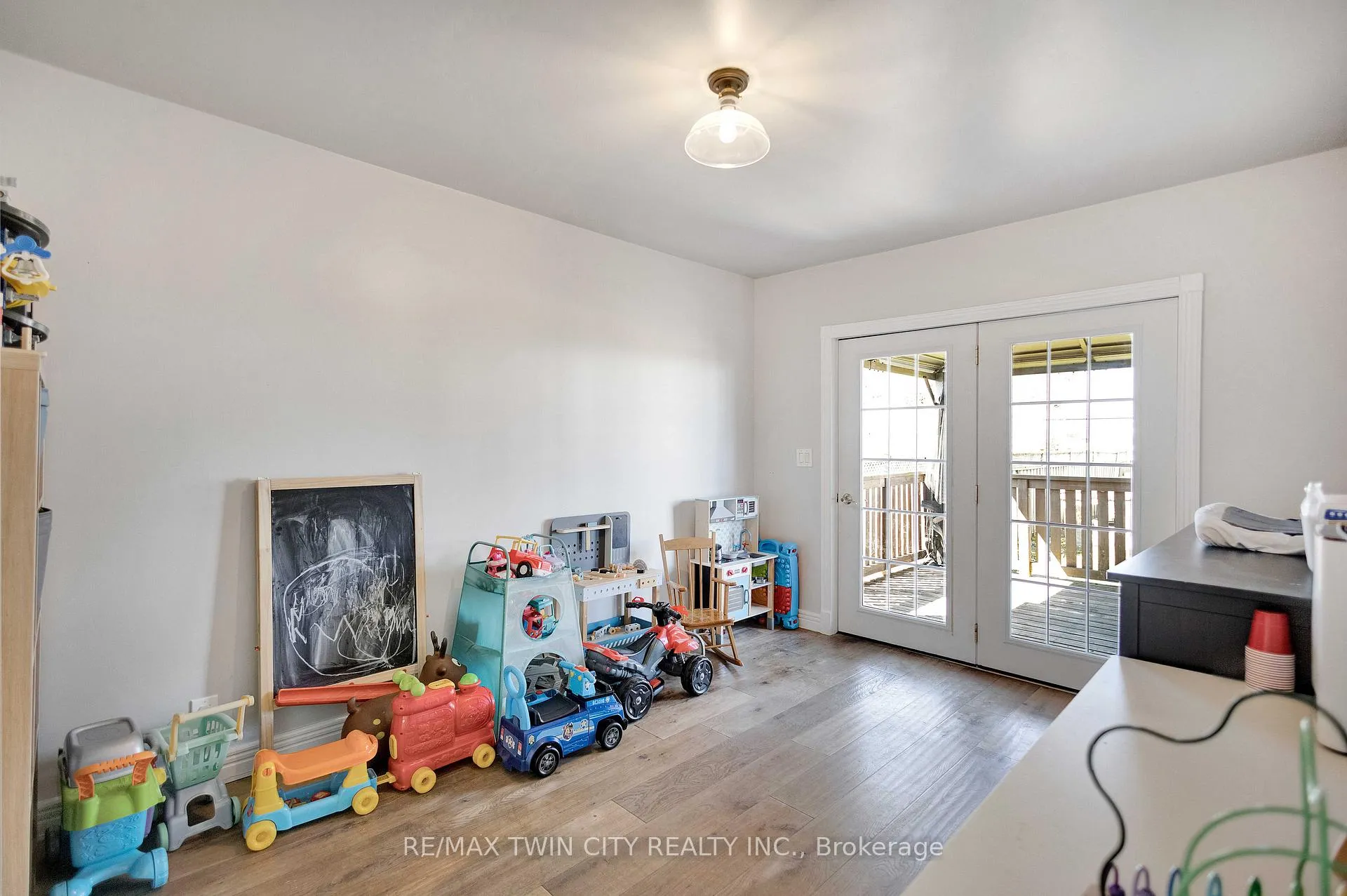 Photo 16 of 20 East Street, Norfolk, Simcoe — HOMEH