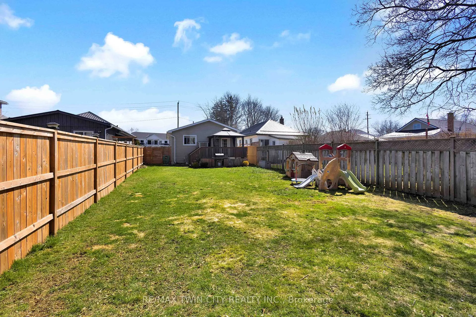 Photo 34 of 20 East Street, Norfolk, Simcoe — HOMEH