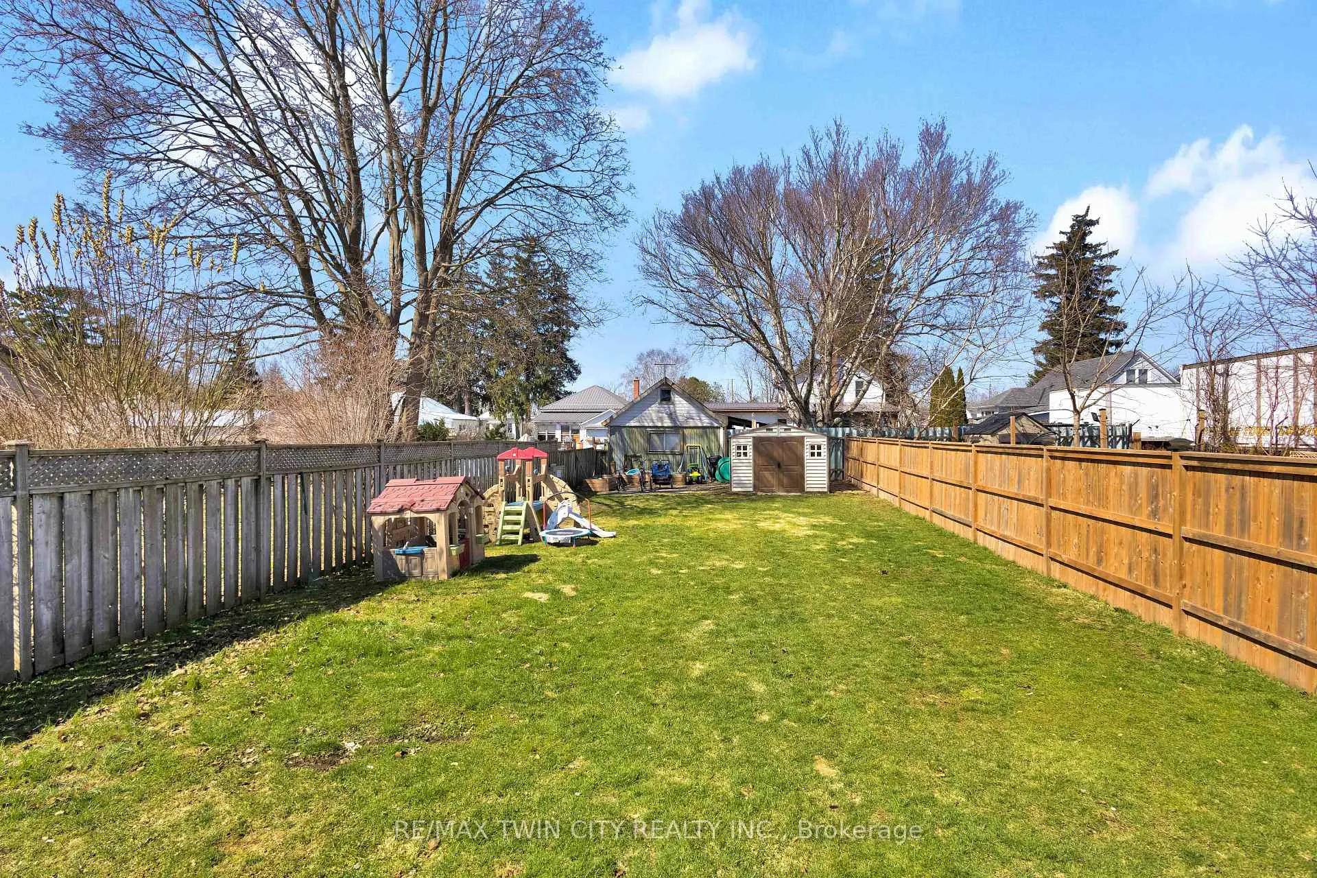 Photo 37 of 20 East Street, Norfolk, Simcoe — HOMEH
