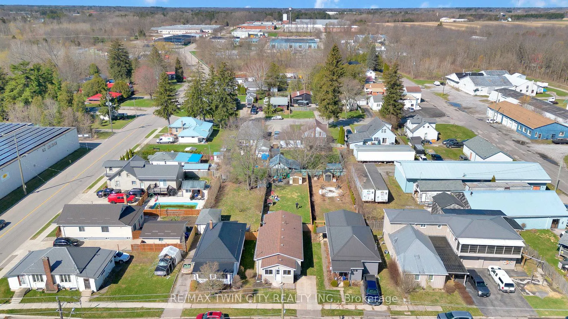 Photo 39 of 20 East Street, Norfolk, Simcoe — HOMEH