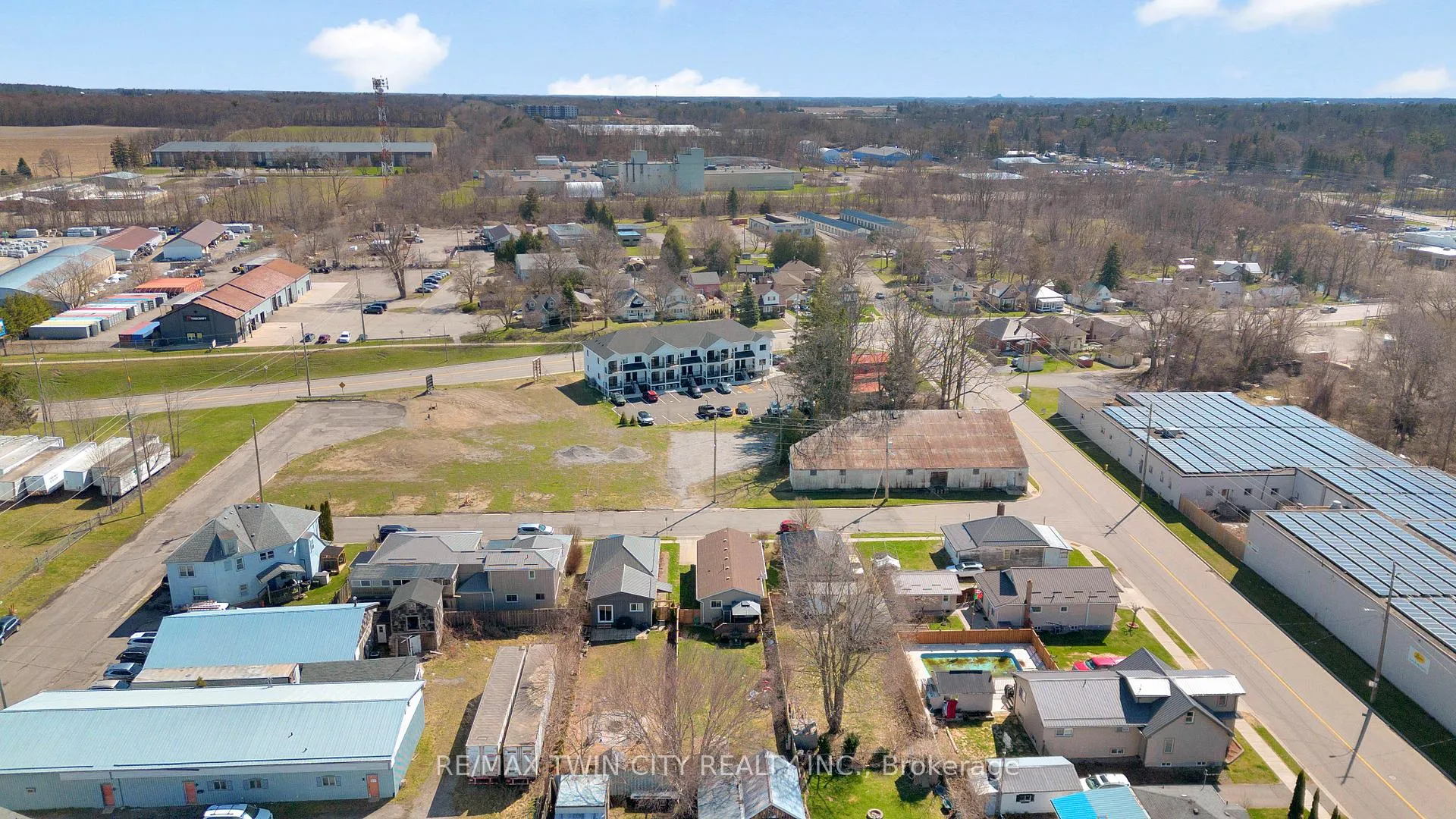 Photo 43 of 20 East Street, Norfolk, Simcoe — HOMEH
