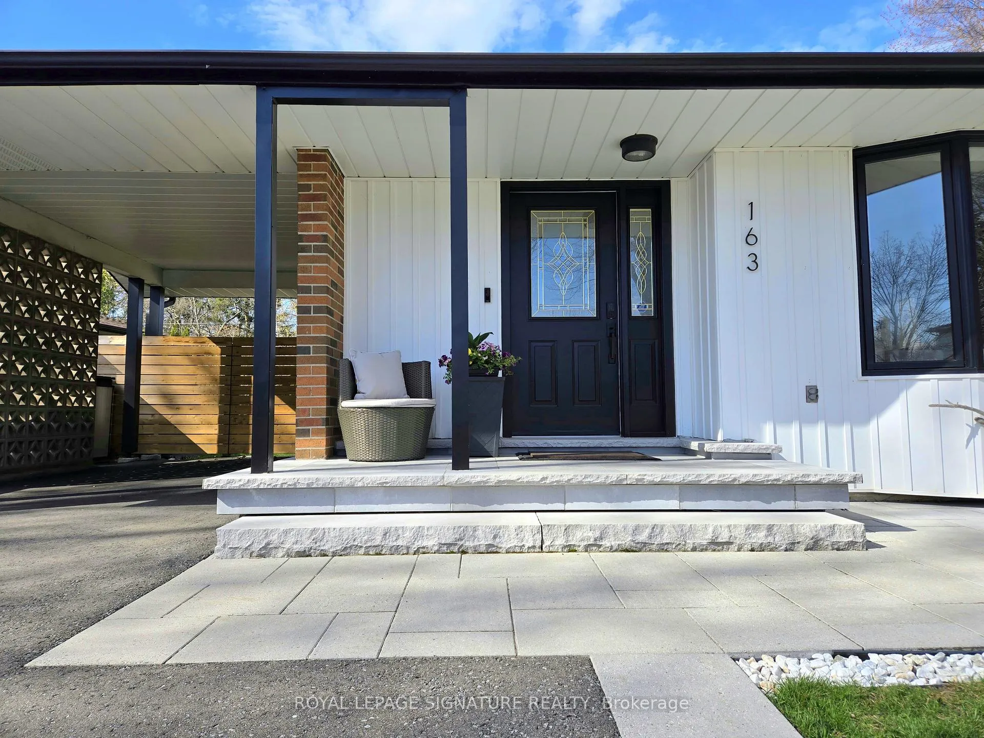 Photo 3 of 163 Simpson Road, Ajax, South East — HOMEH