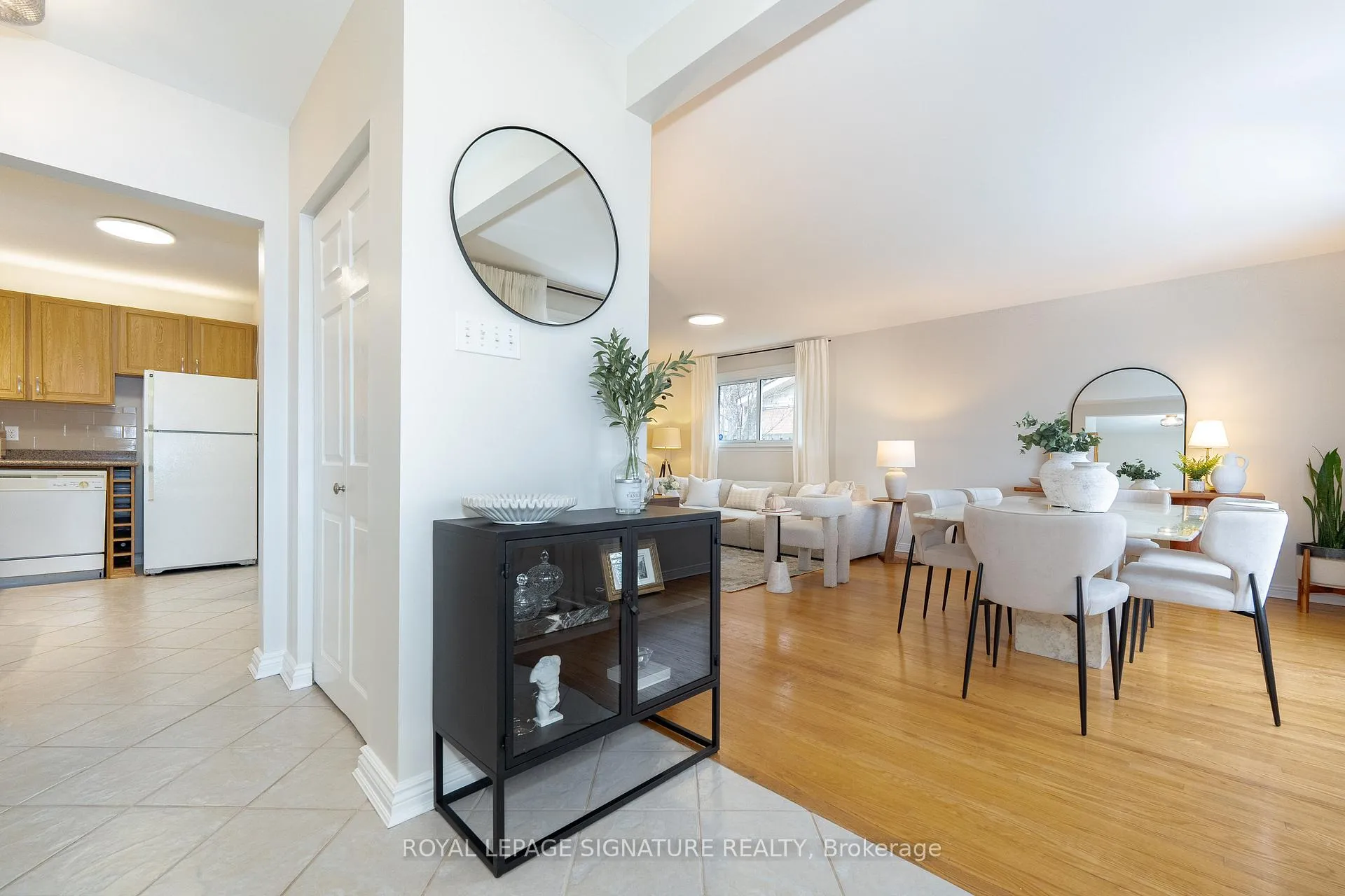 Photo 7 of 163 Simpson Road, Ajax, South East — HOMEH