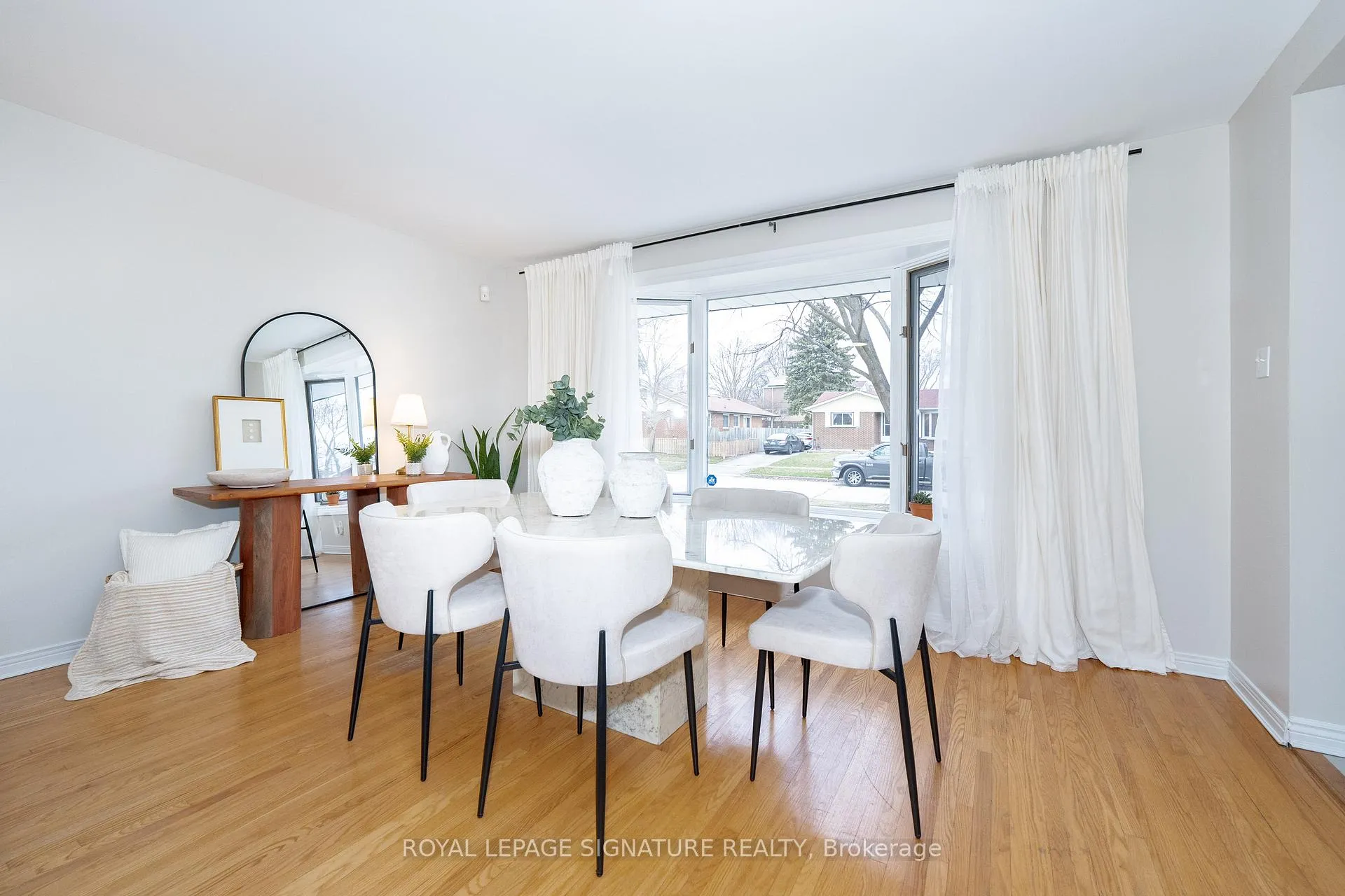 Photo 10 of 163 Simpson Road, Ajax, South East — HOMEH