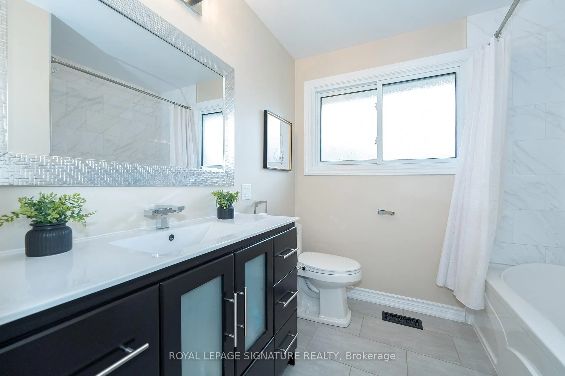 Photo 22 of 163 Simpson Road, Ajax, South East — HOMEH