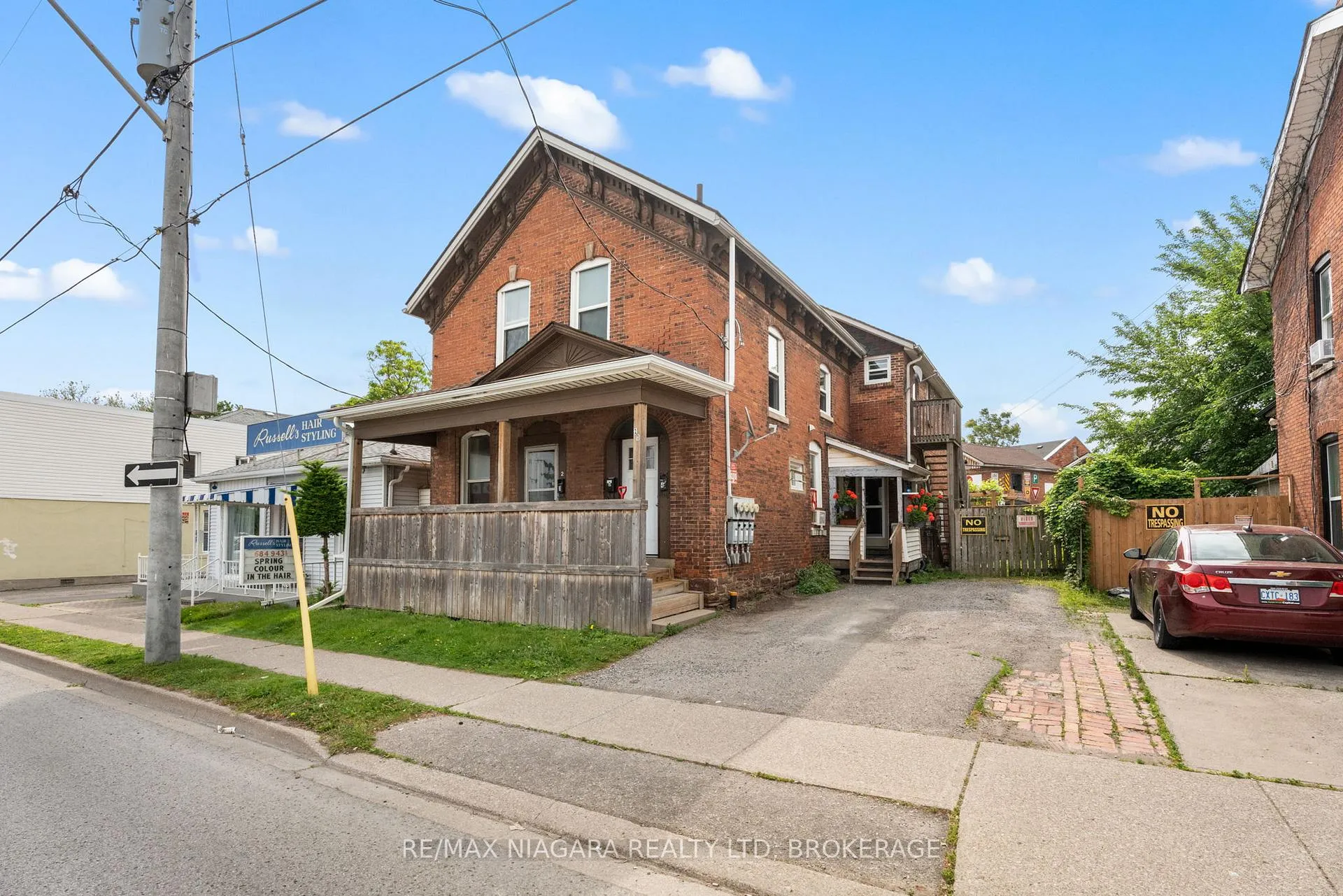 Photo 2 of 20 Niagara Street, St. Catharines, E. Chester — HOMEH