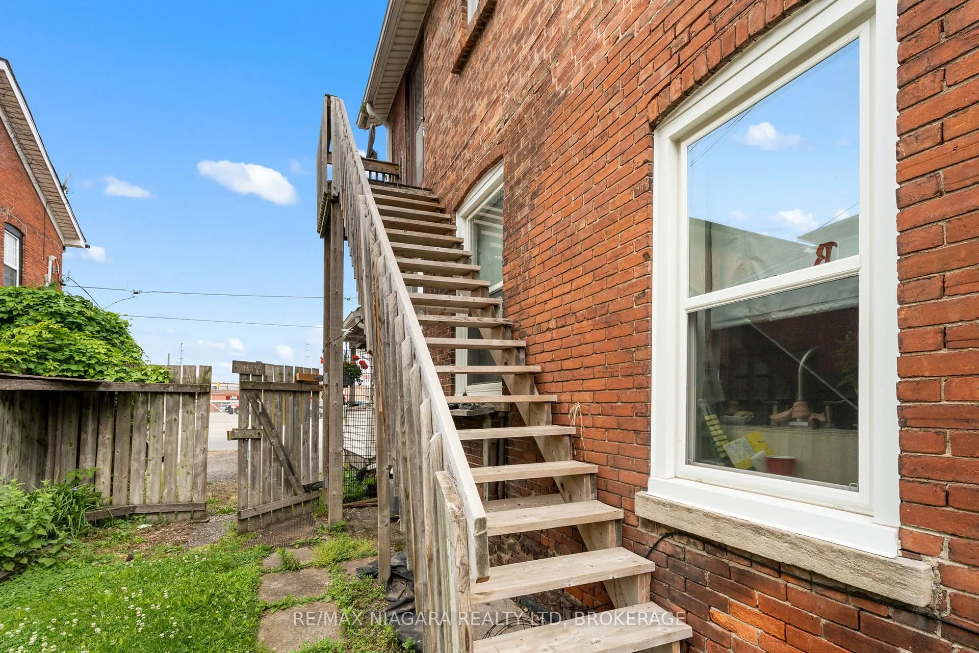 Photo 15 of 20 Niagara Street, St. Catharines, E. Chester — HOMEH