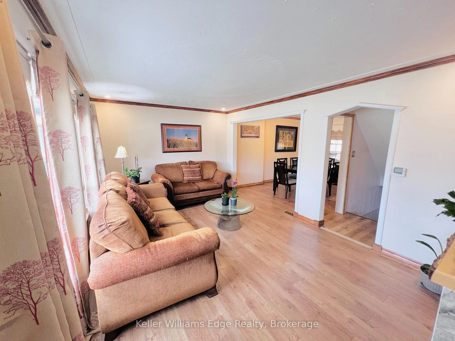 Photo 7 of 56 Eastvale Place, Hamilton, McQuesten — HOMEH