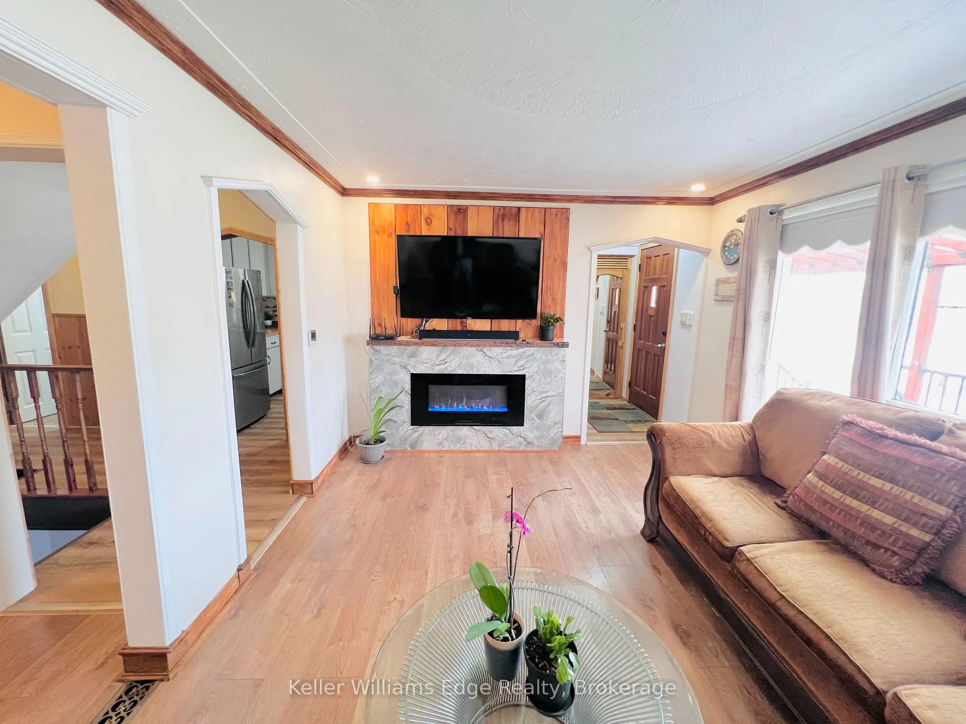 Photo 8 of 56 Eastvale Place, Hamilton, McQuesten — HOMEH