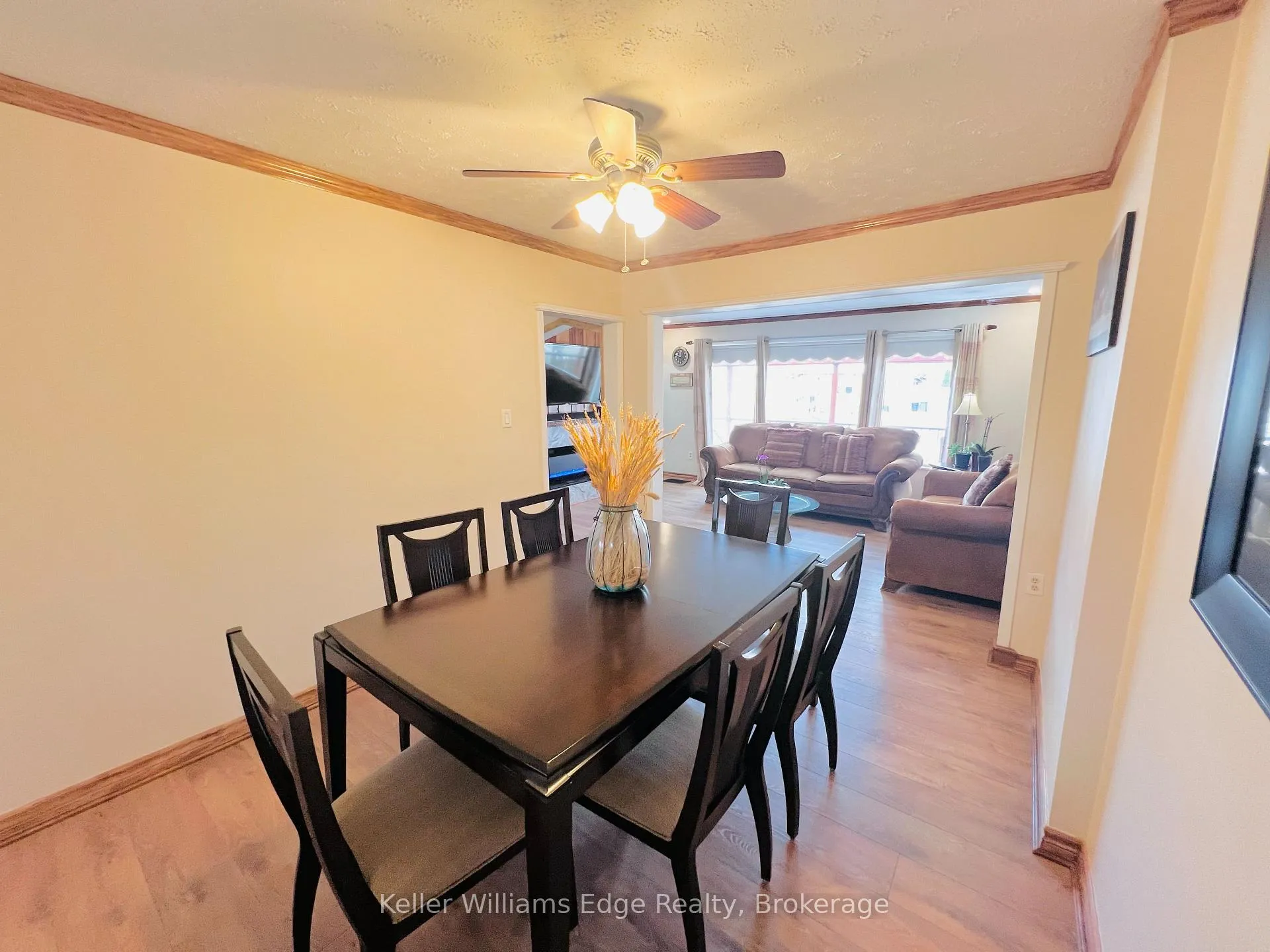 Photo 9 of 56 Eastvale Place, Hamilton, McQuesten — HOMEH
