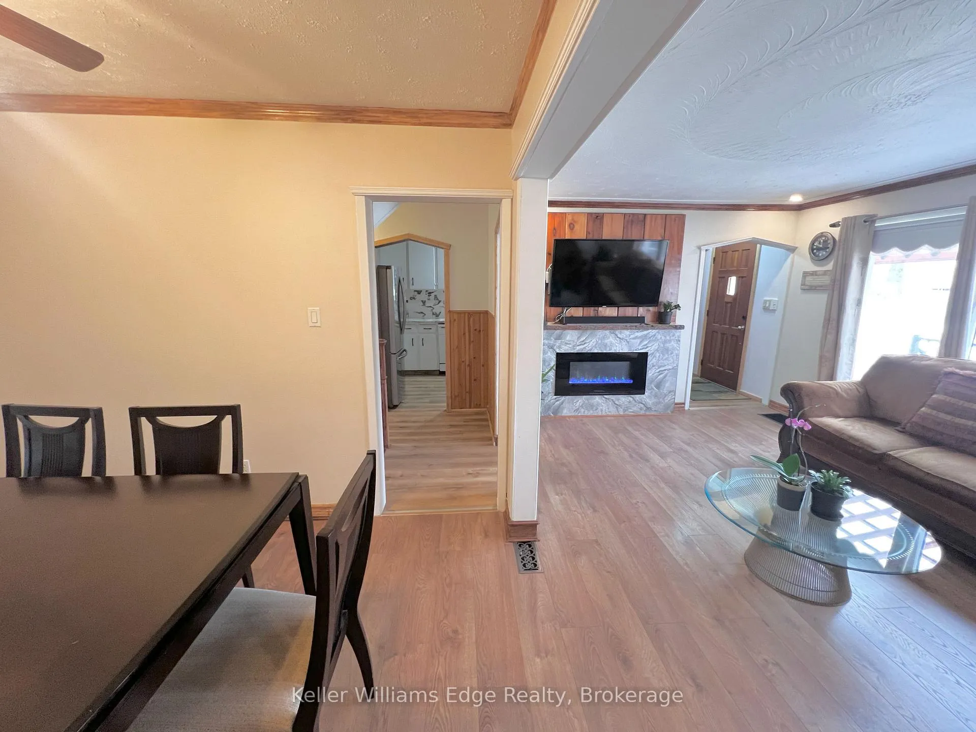 Photo 11 of 56 Eastvale Place, Hamilton, McQuesten — HOMEH