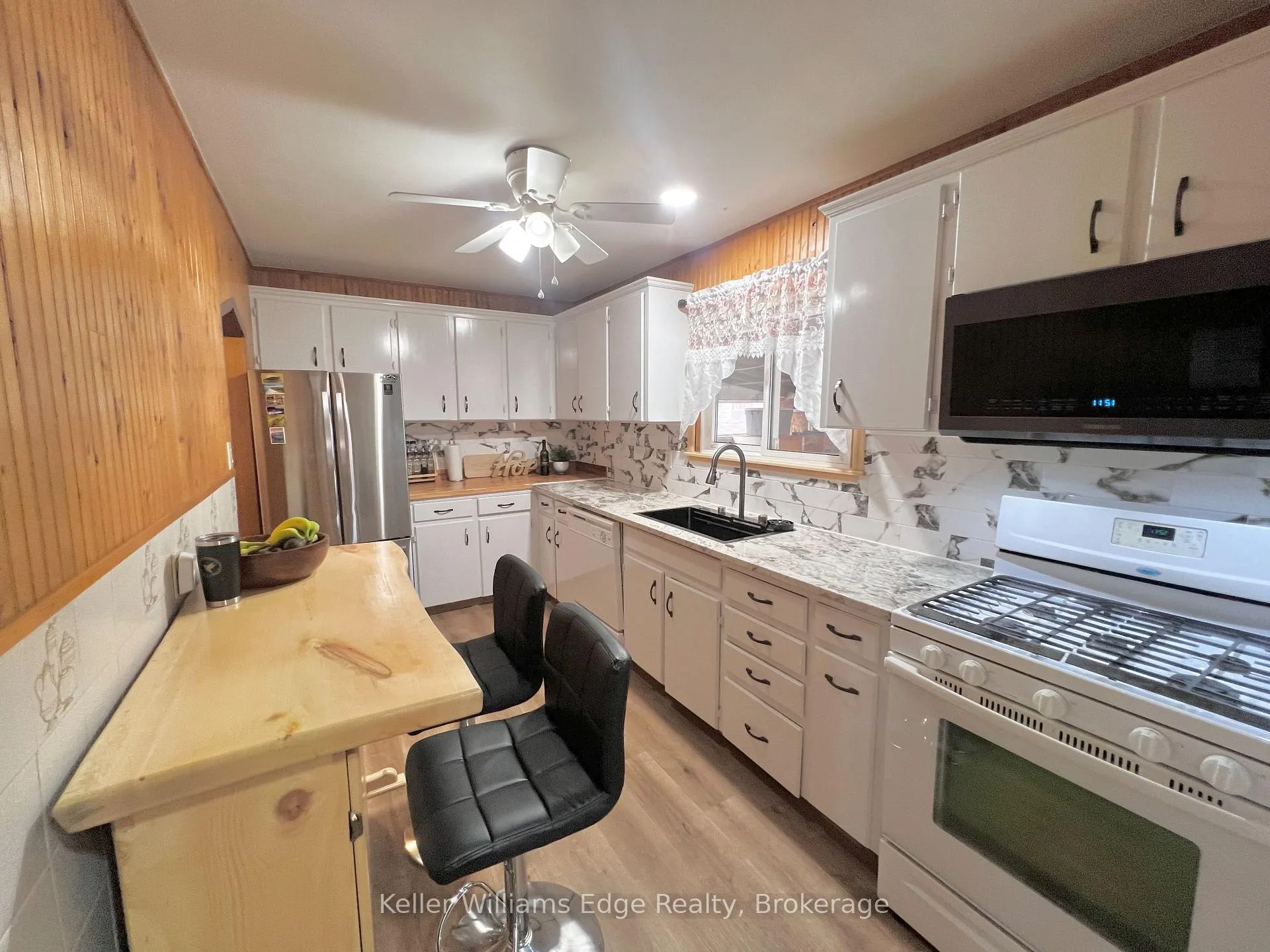 Photo 13 of 56 Eastvale Place, Hamilton, McQuesten — HOMEH