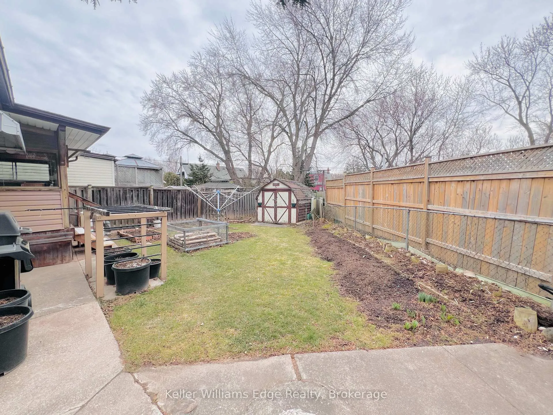 Photo 32 of 56 Eastvale Place, Hamilton, McQuesten — HOMEH