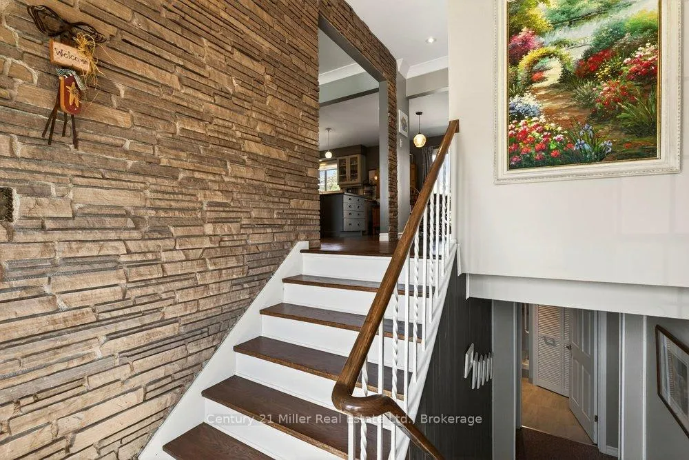 Photo 5 of 86 Waterford Drive, Erin — HOMEH