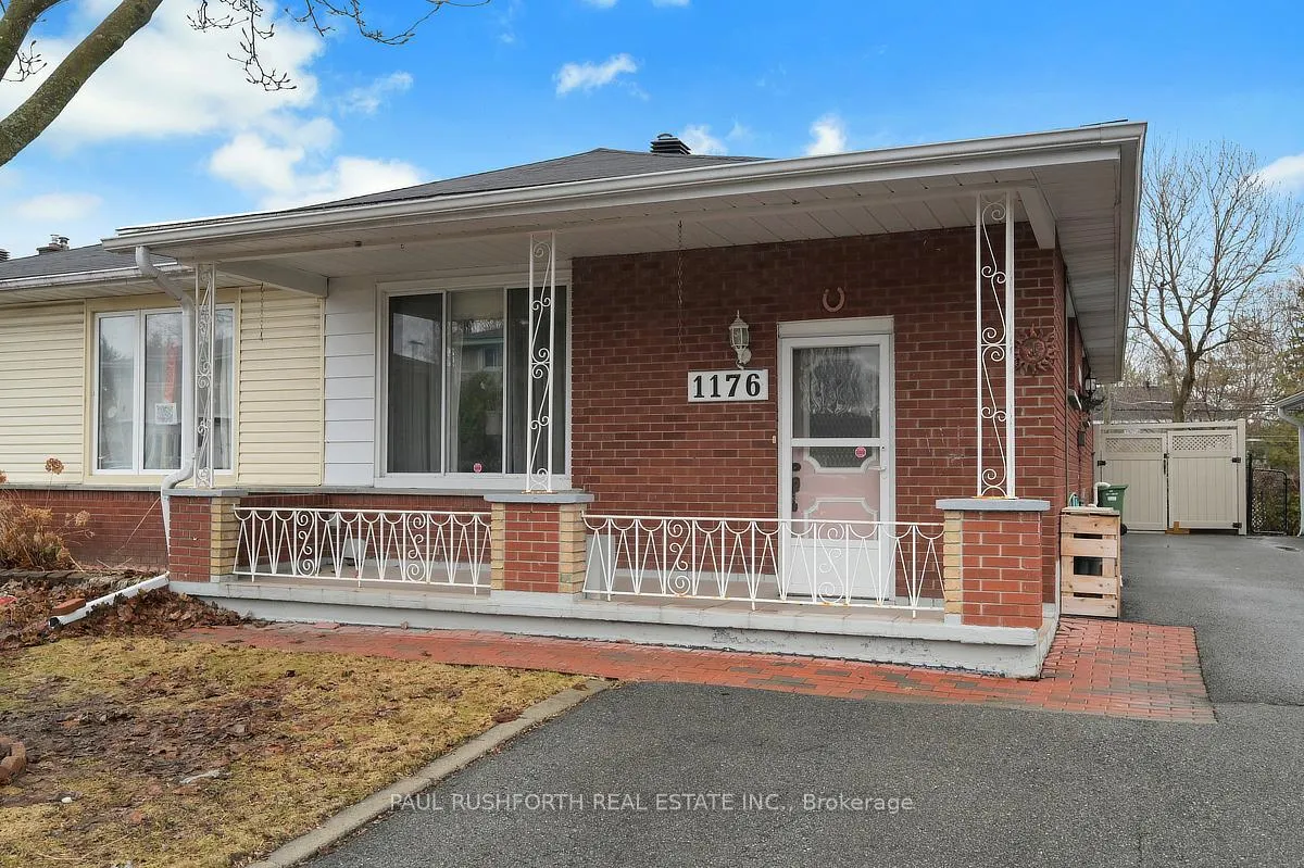Front of 1176 Dorchester Avenue