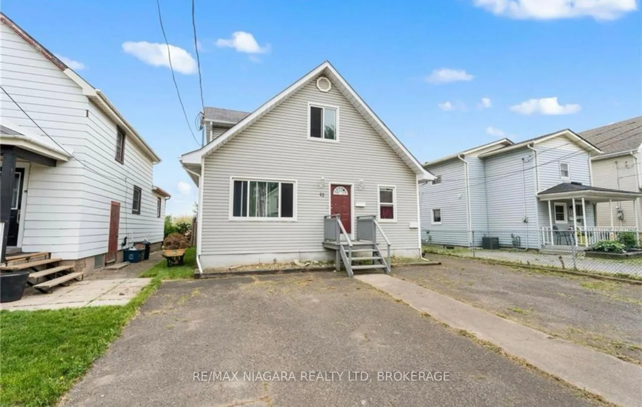Photo 2 of 42 Vine Street, St. Catharines, E. Chester — HOMEH