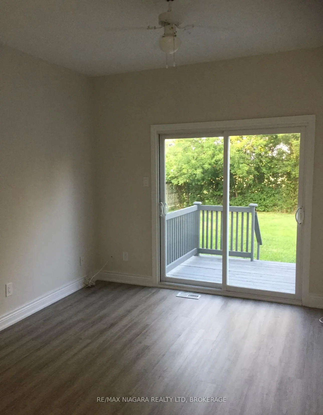 Photo 23 of 42 Vine Street, St. Catharines, E. Chester — HOMEH