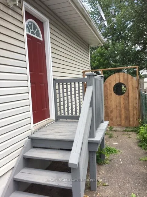 Photo 24 of 42 Vine Street, St. Catharines, E. Chester — HOMEH