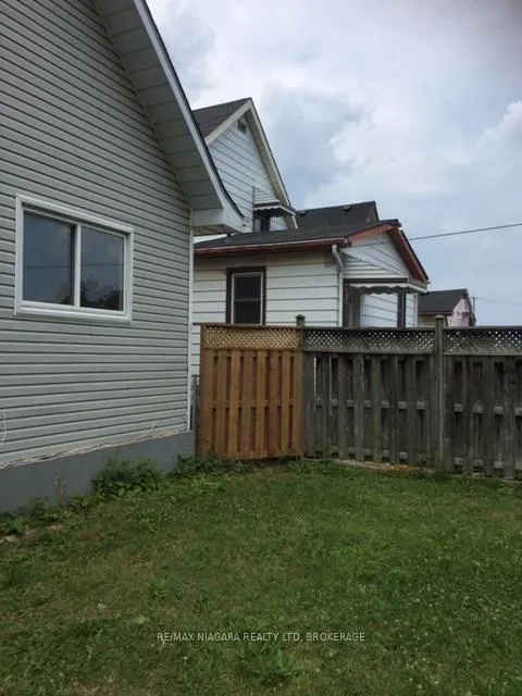 Photo 26 of 42 Vine Street, St. Catharines, E. Chester — HOMEH