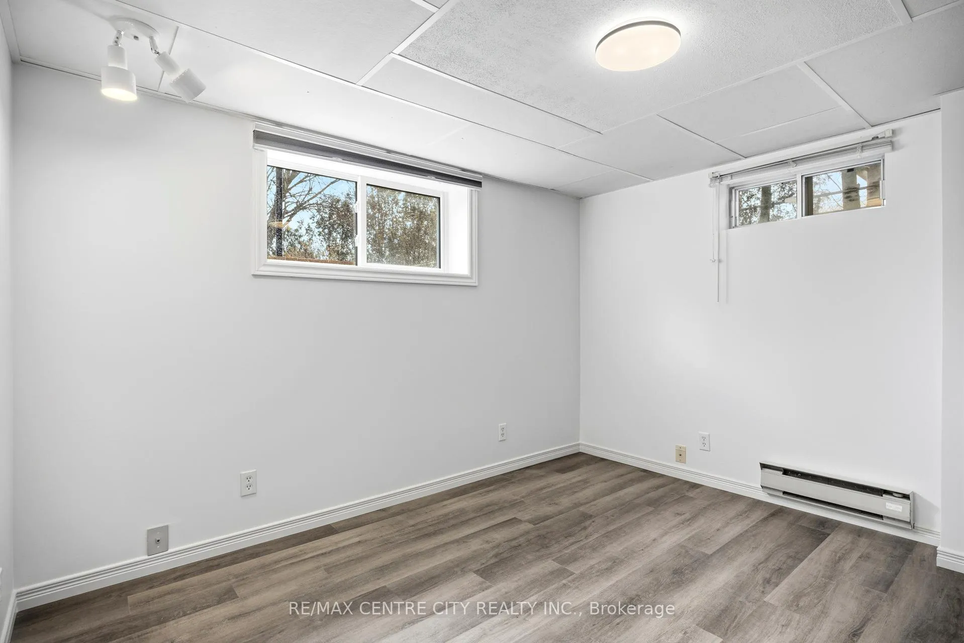 Photo 17 of 72 Elmwood Avenue, St. Thomas — HOMEH