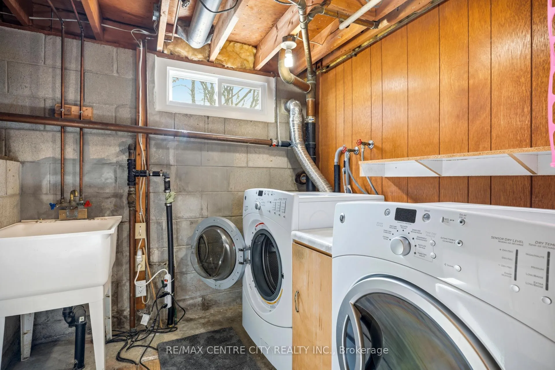 Photo 21 of 72 Elmwood Avenue, St. Thomas — HOMEH
