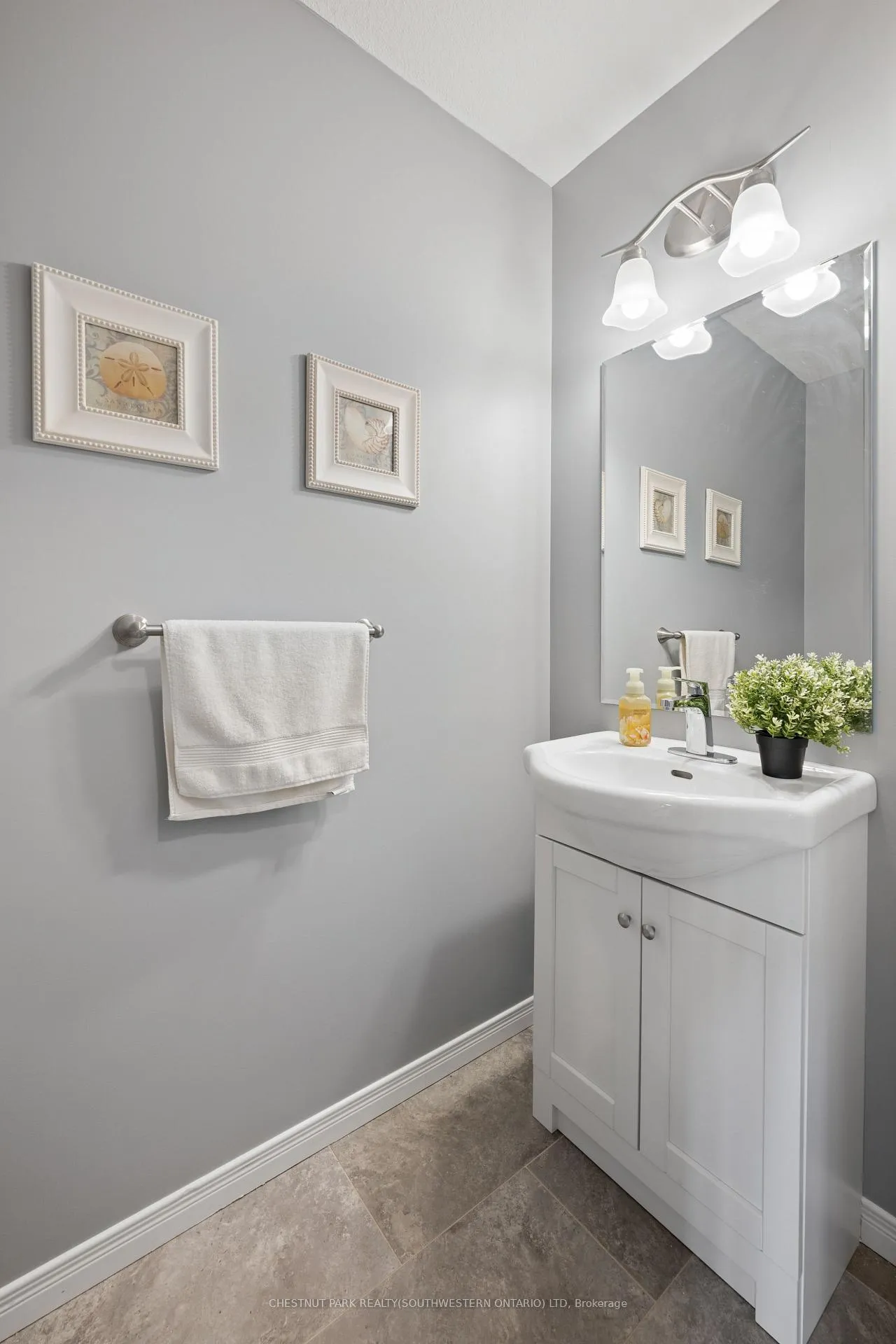 Photo 16 of Unit 1B, 240 Westmeadow Drive, Kitchener — HOMEH