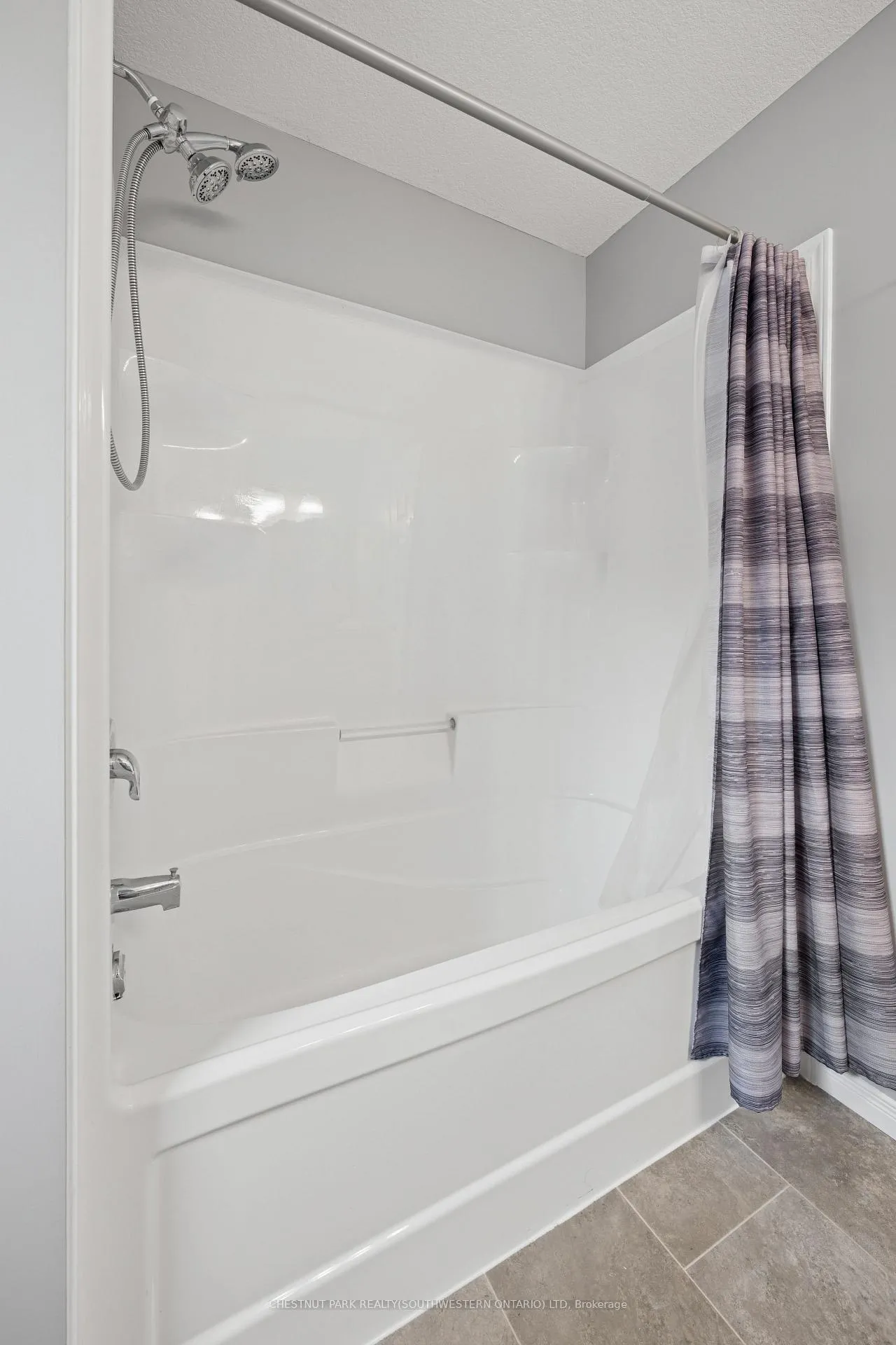 Photo 24 of Unit 1B, 240 Westmeadow Drive, Kitchener — HOMEH