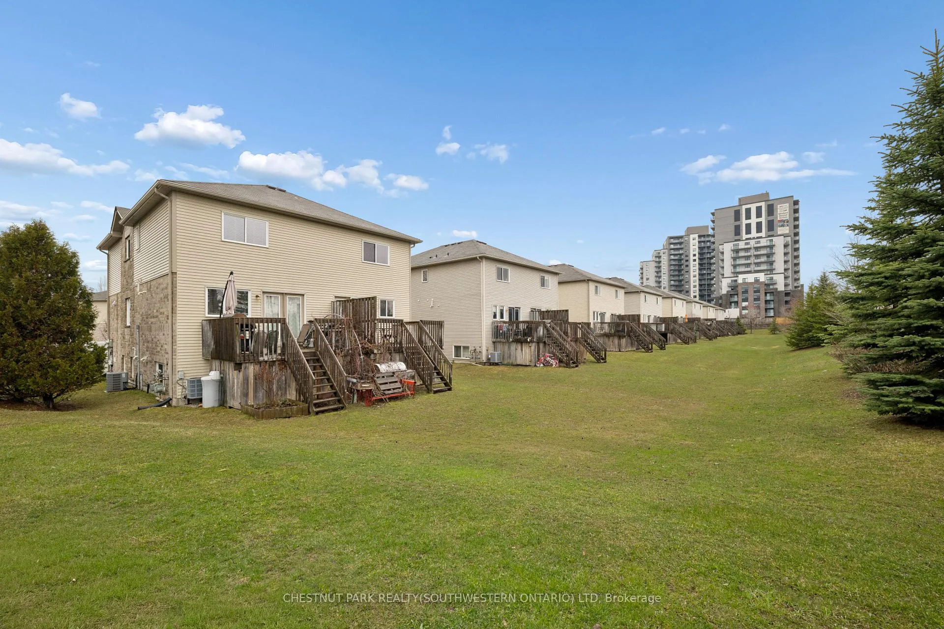 Photo 33 of Unit 1B, 240 Westmeadow Drive, Kitchener — HOMEH